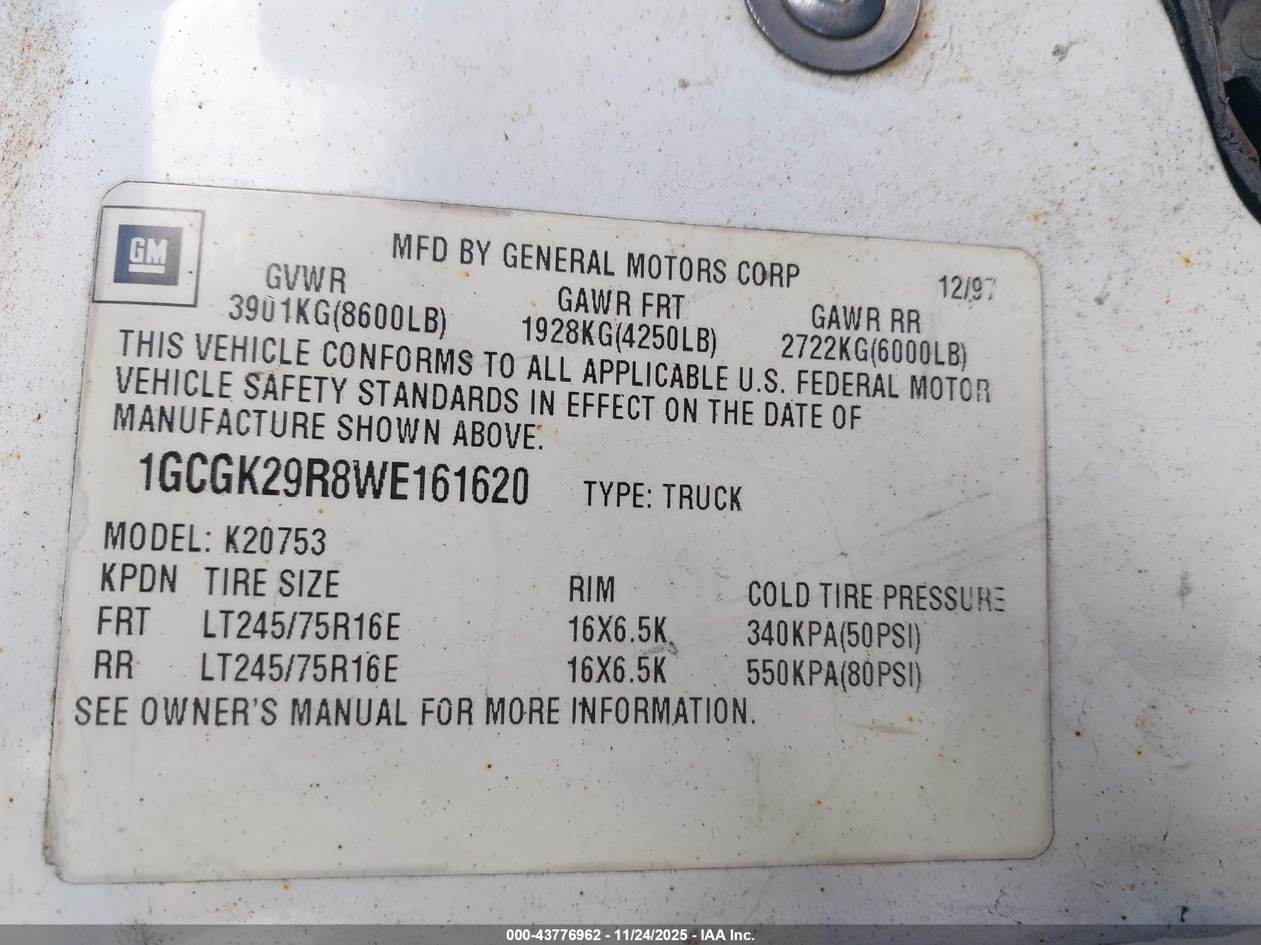 CHEVROLET K2500 image 9