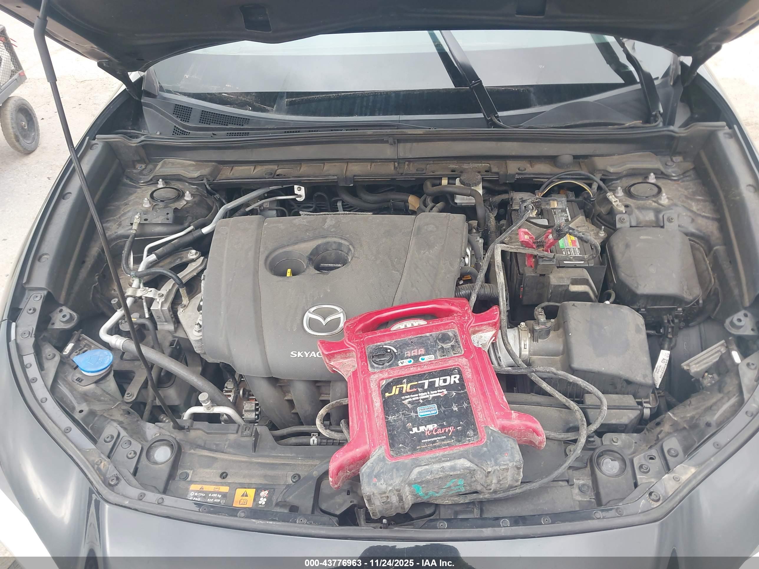 MAZDA CX-30 image 10