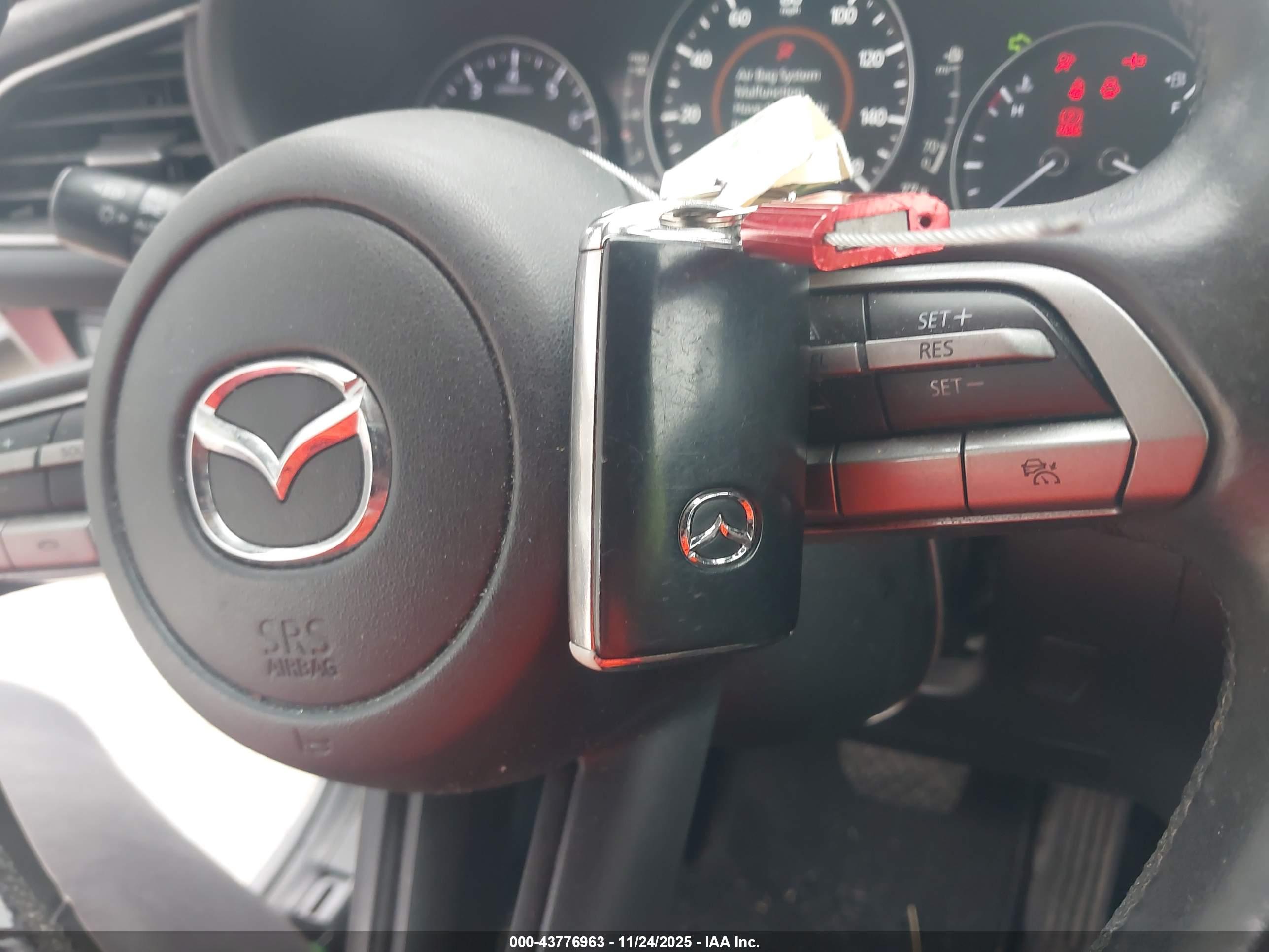MAZDA CX-30 image 11
