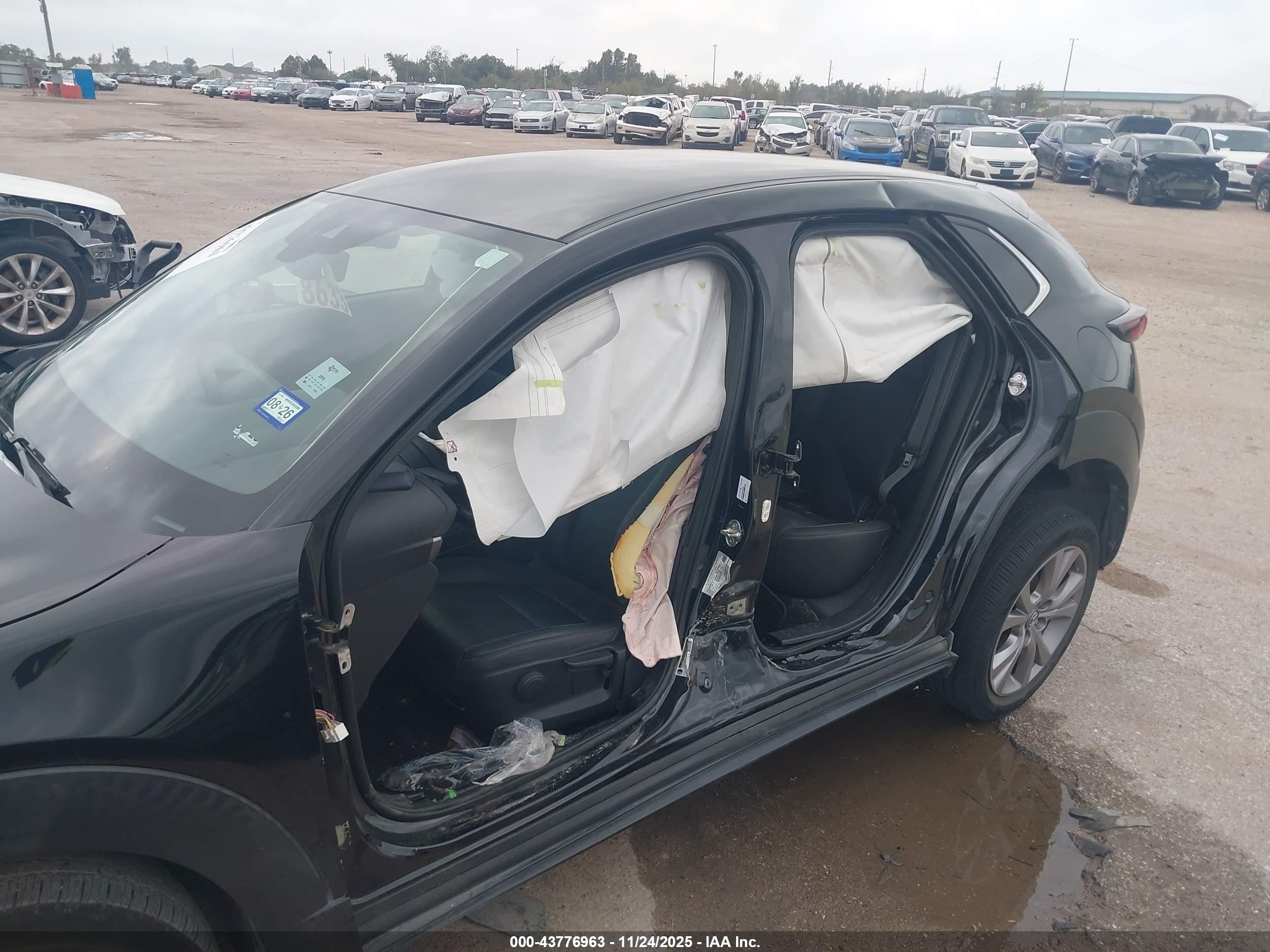 MAZDA CX-30 image 6