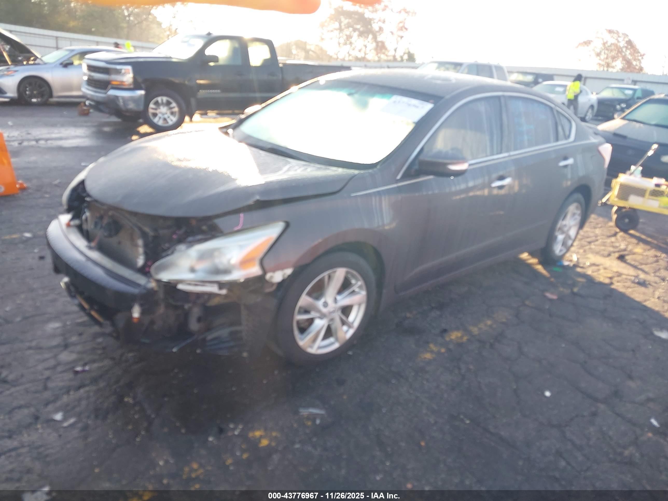 NISSAN ALTIMA image 2