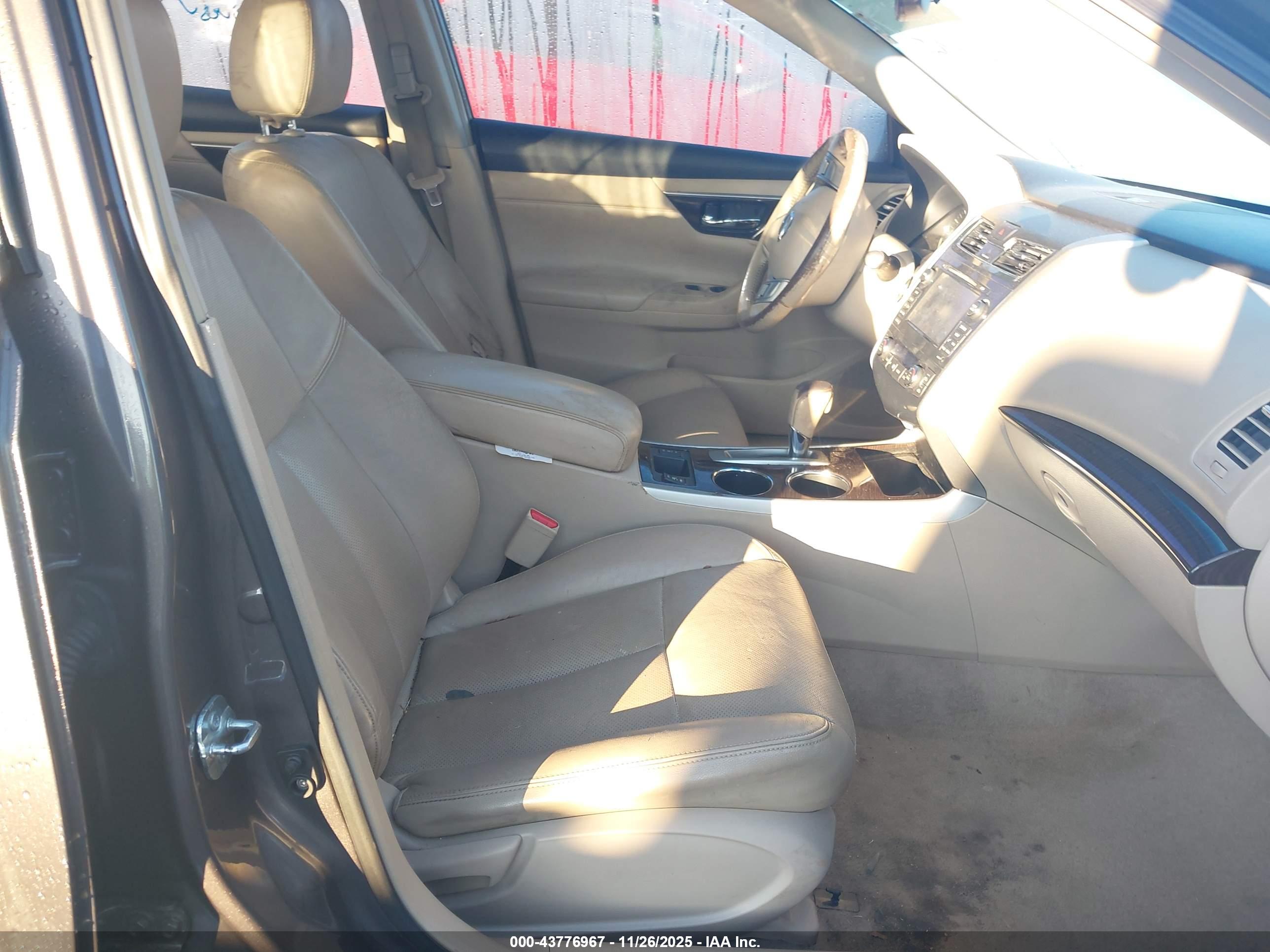 NISSAN ALTIMA image 5