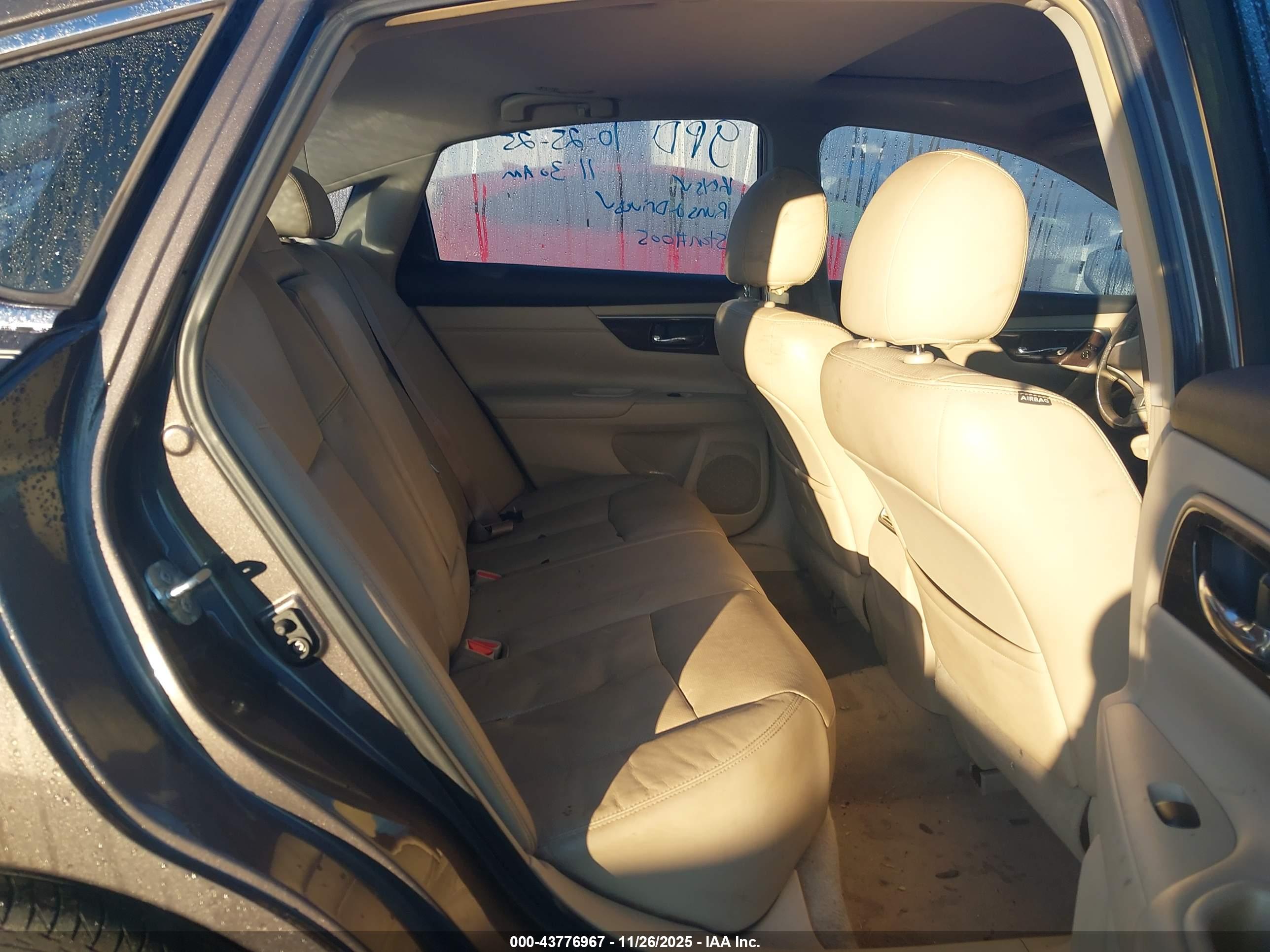 NISSAN ALTIMA image 8
