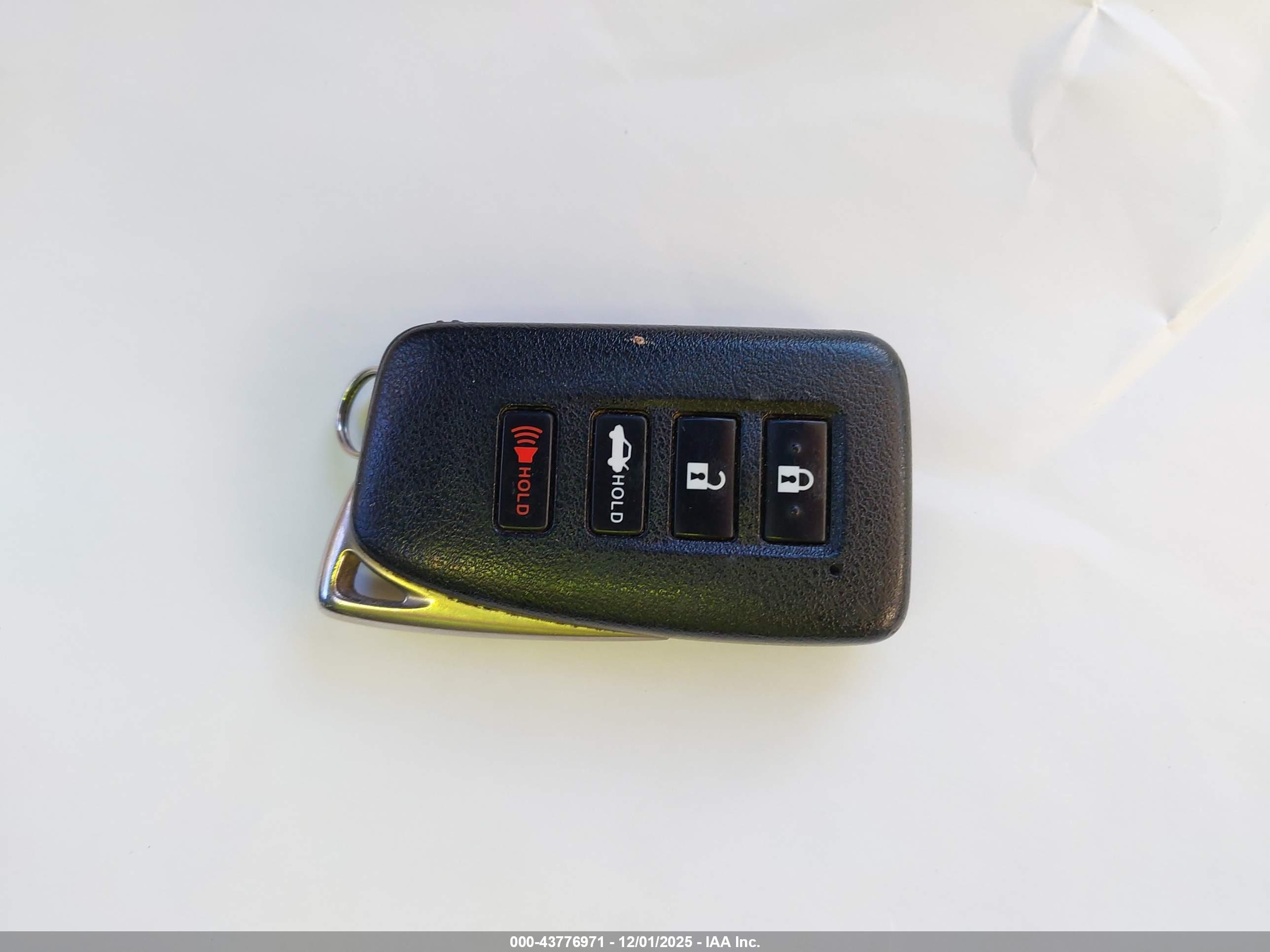 LEXUS ES image 11