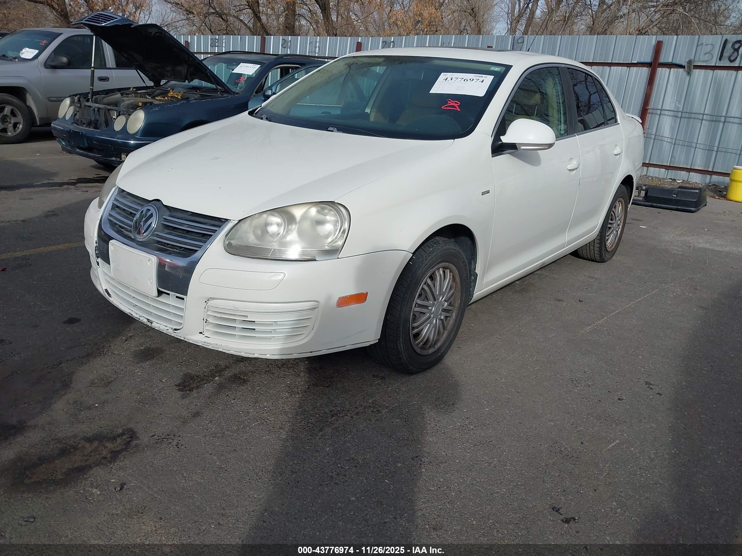 VOLKSWAGEN JETTA image 2