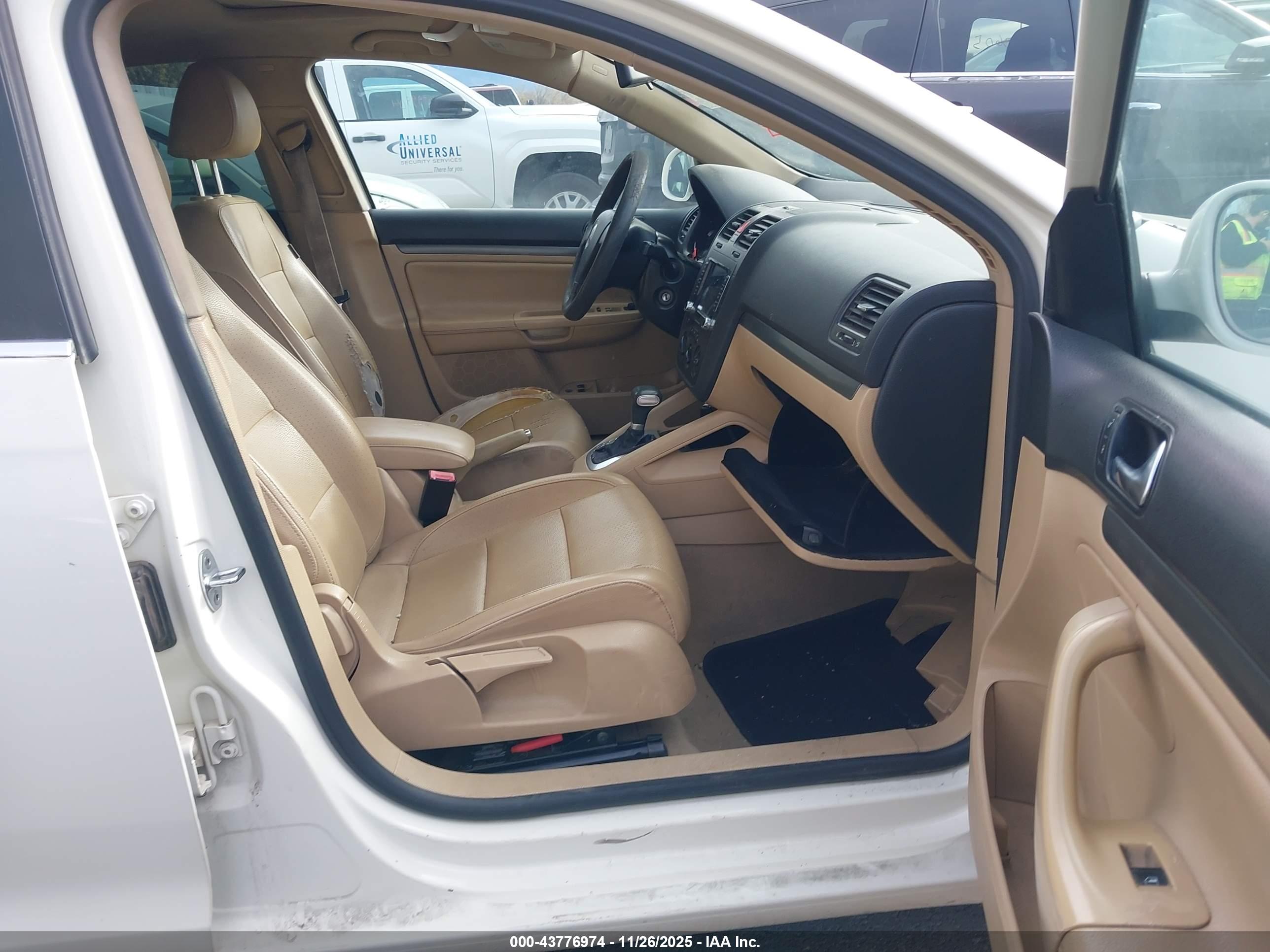 VOLKSWAGEN JETTA image 5