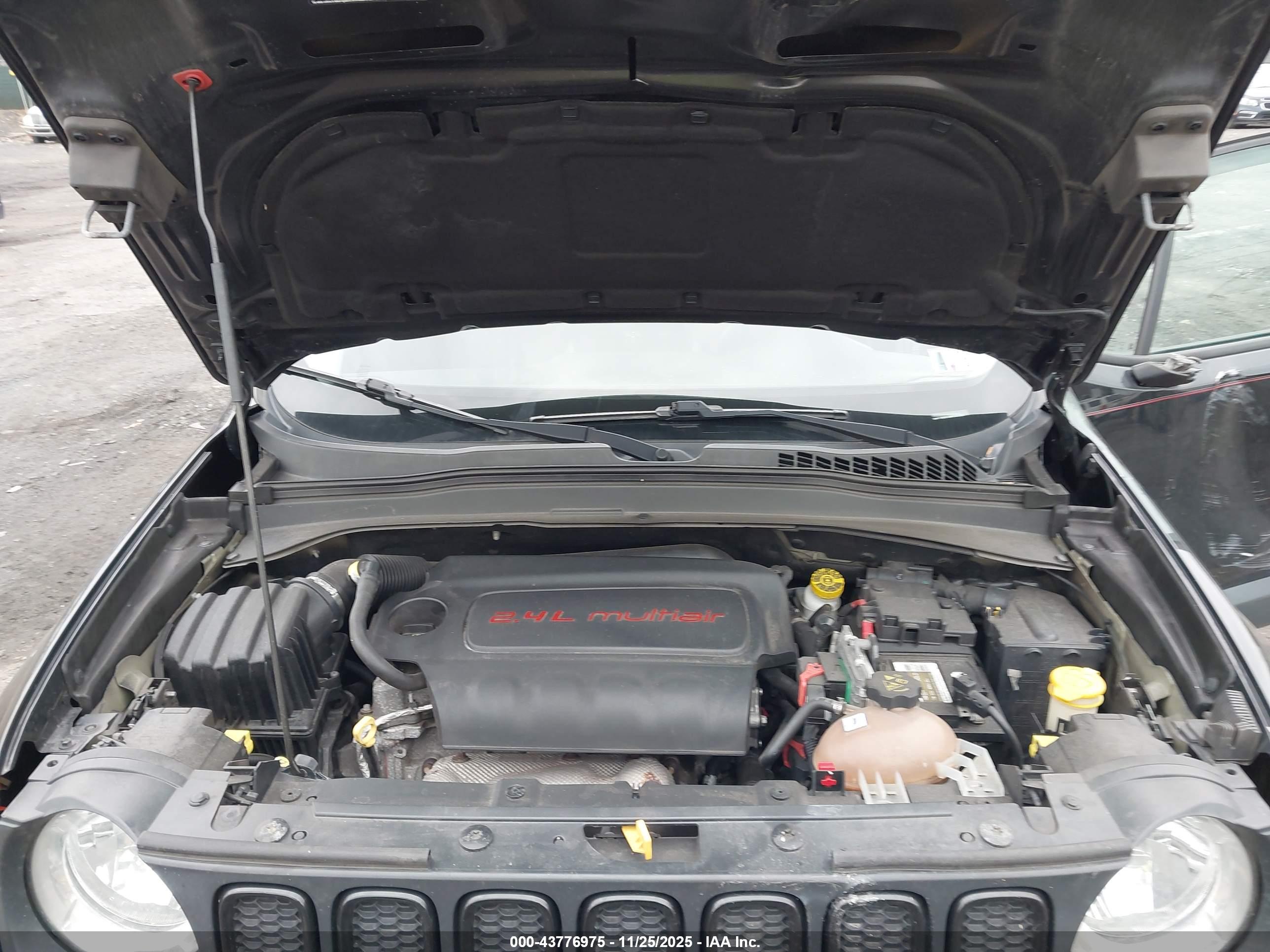 JEEP RENEGADE image 10