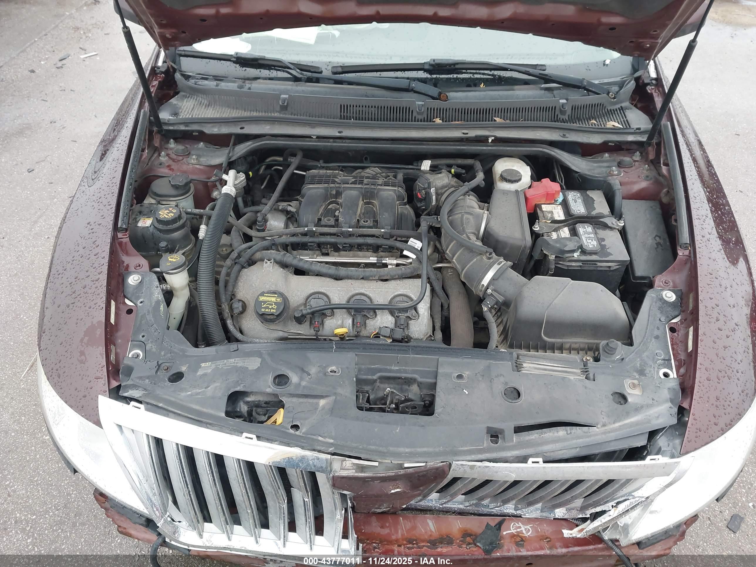 LINCOLN MKS image 10
