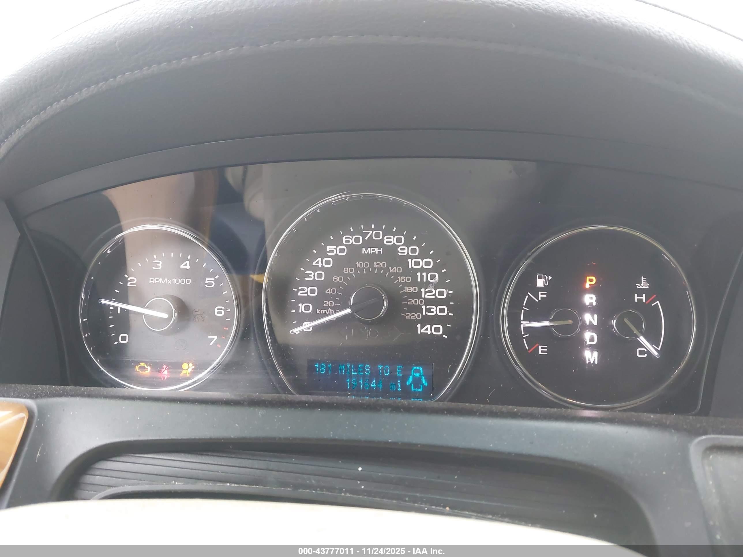 LINCOLN MKS image 7