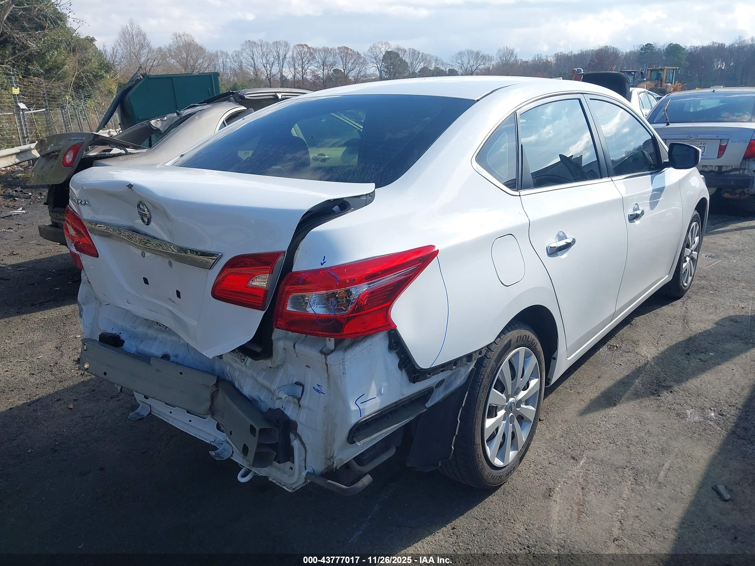 NISSAN SENTRA image 4