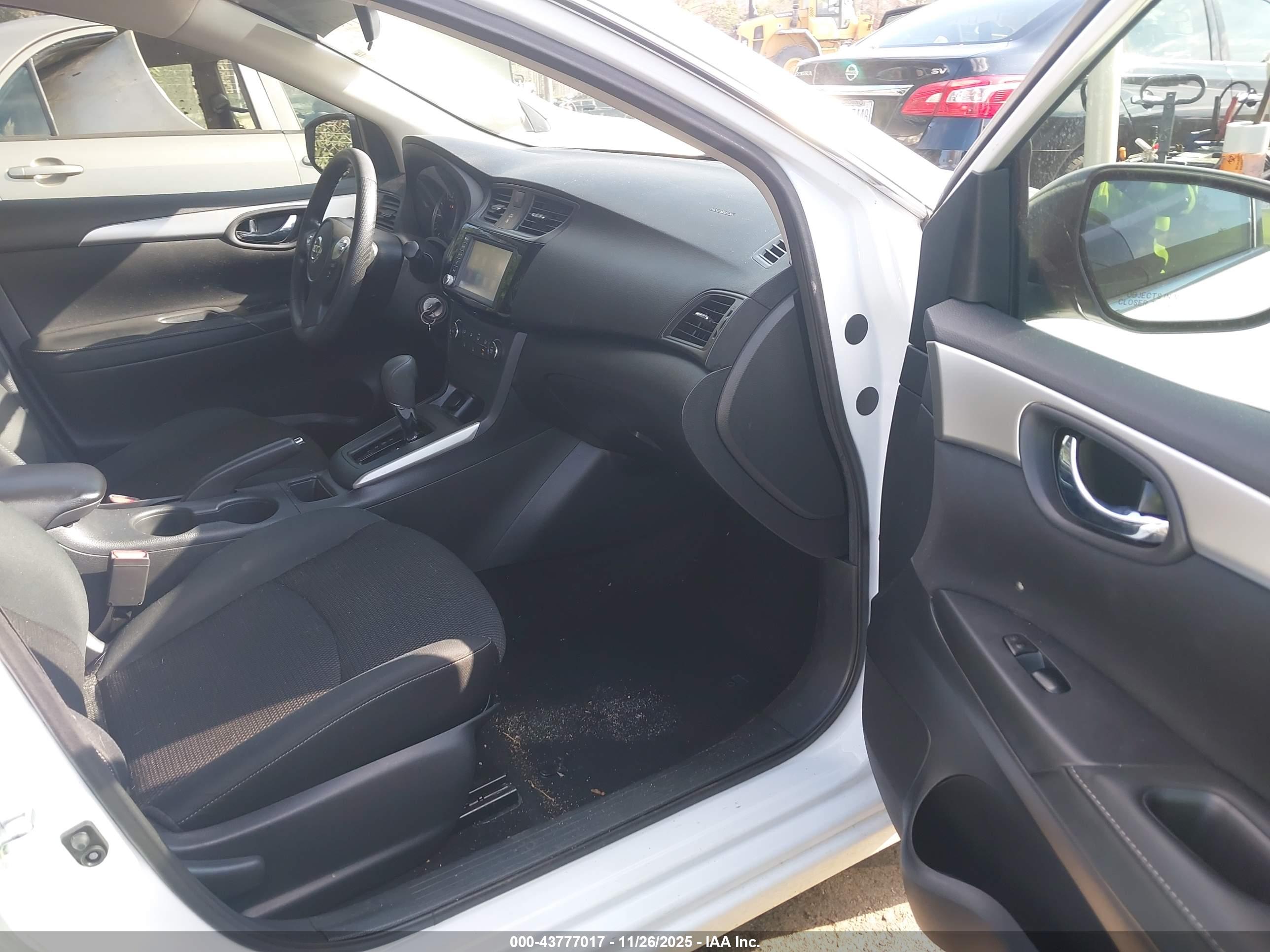 NISSAN SENTRA image 5
