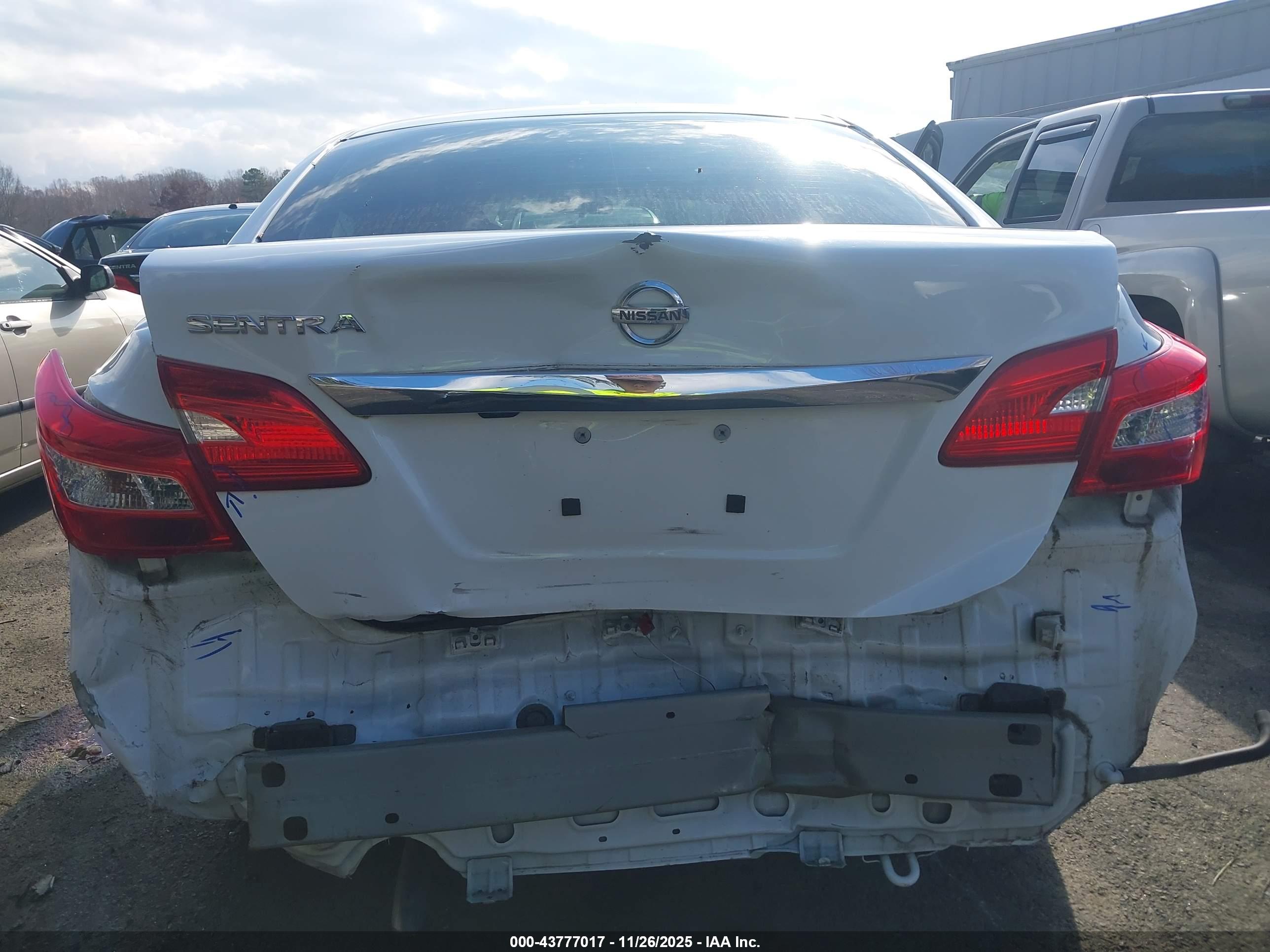 NISSAN SENTRA image 6