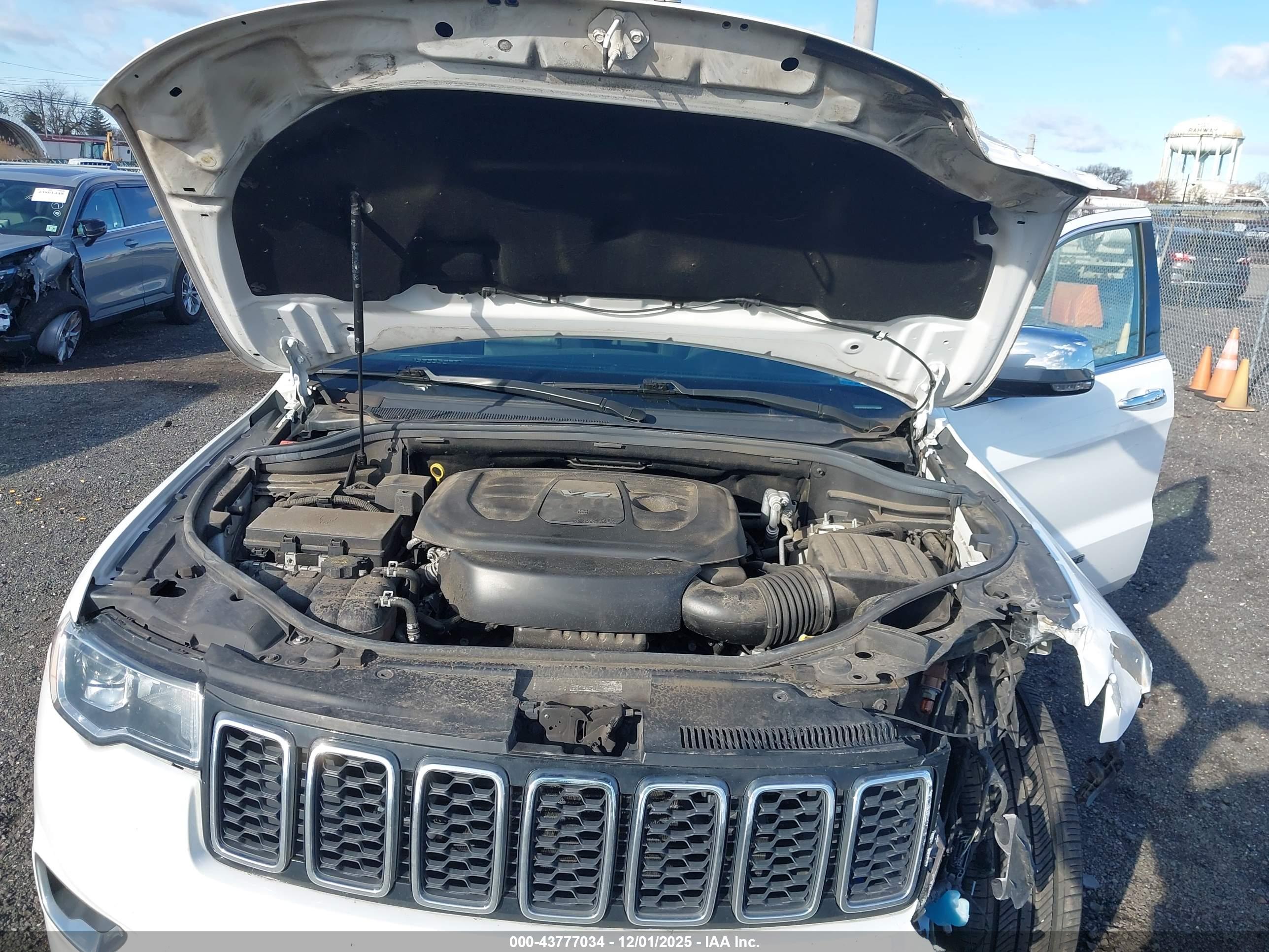 JEEP GRAND image 10