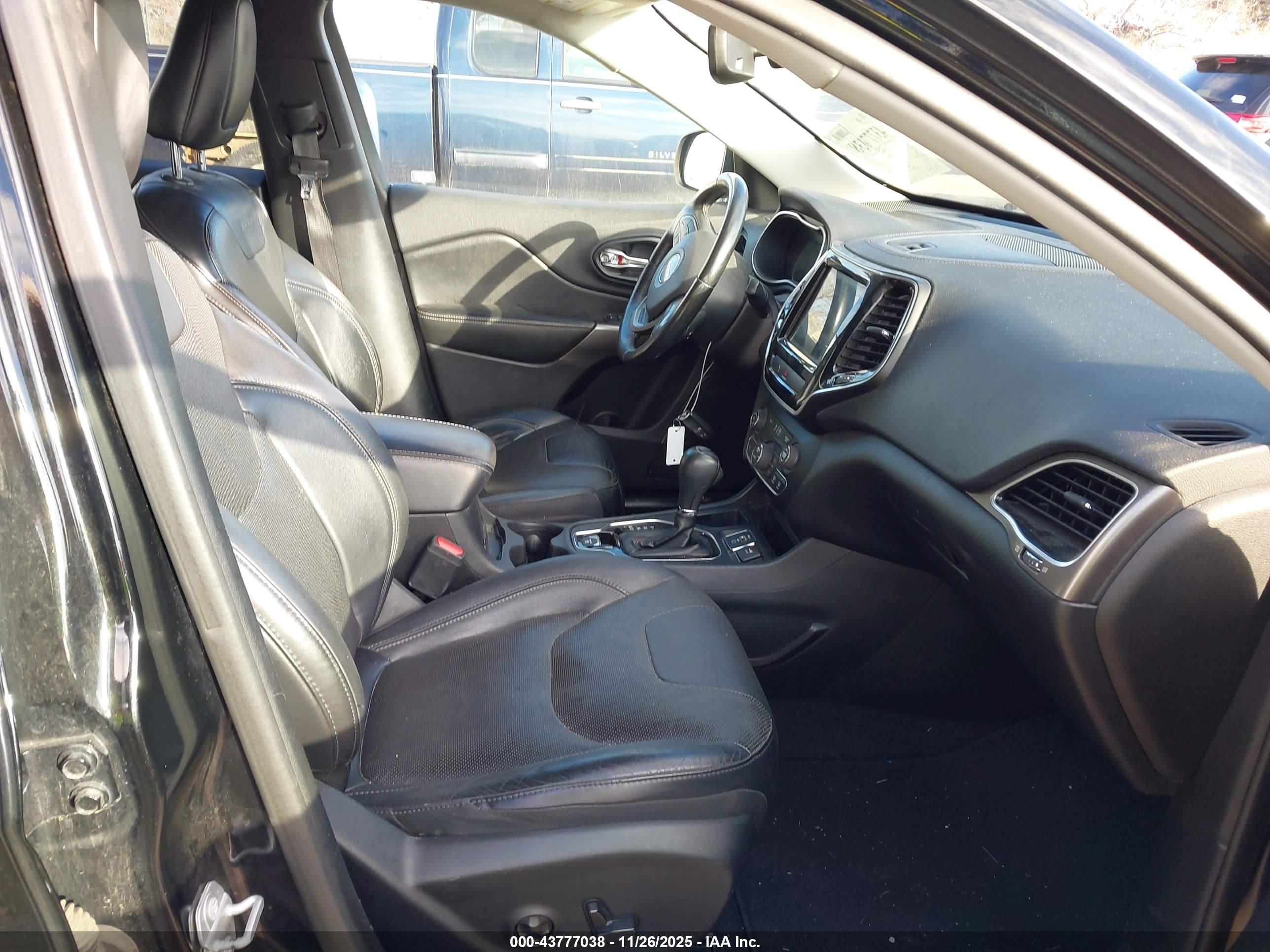 JEEP CHEROKEE image 5