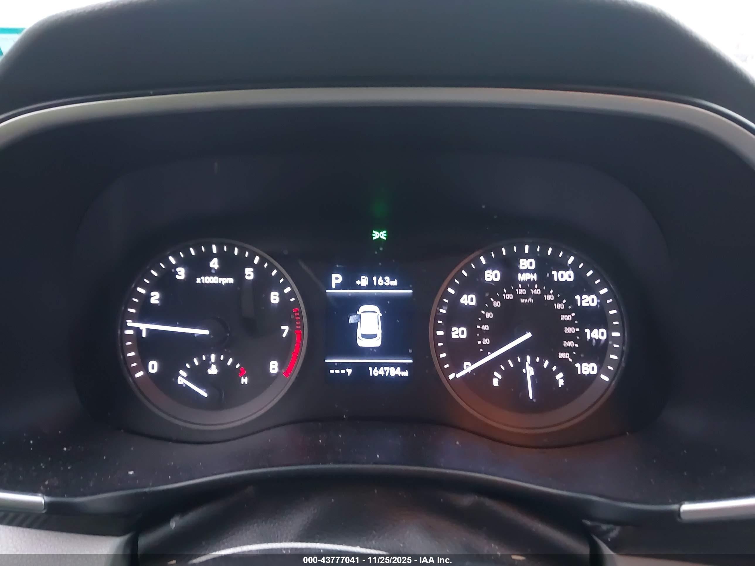 HYUNDAI TUCSON image 7