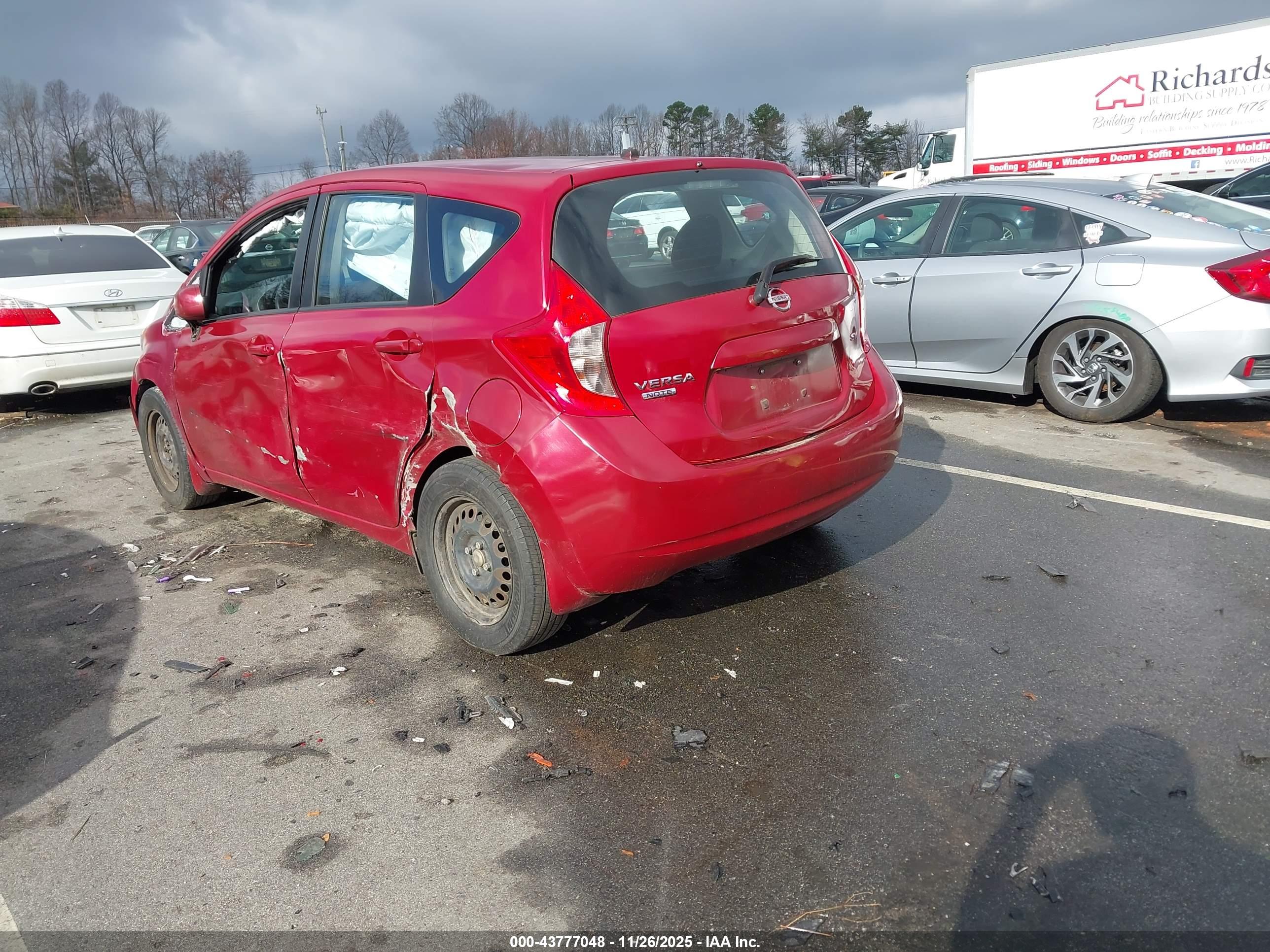 NISSAN VERSA image 3