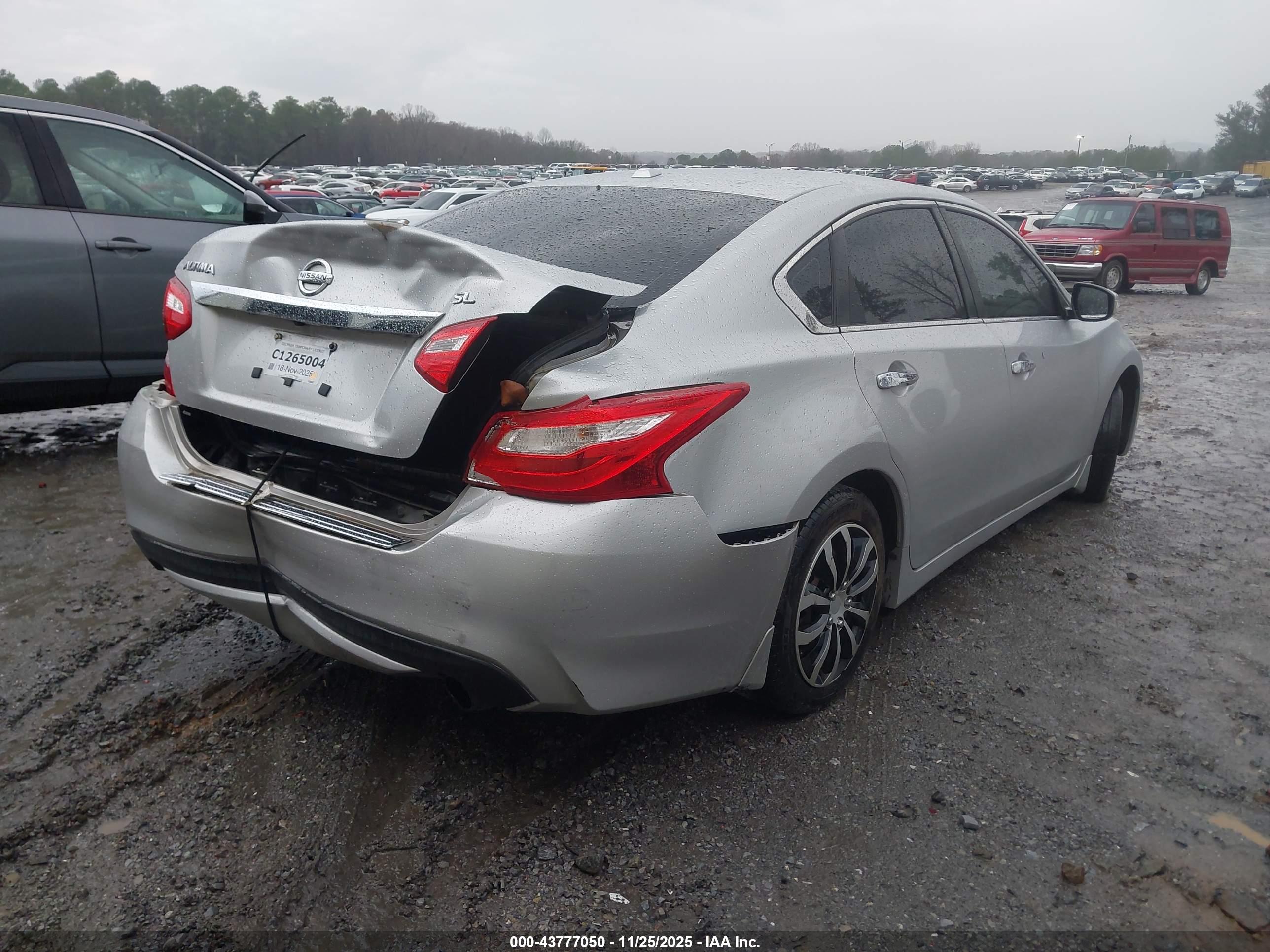 NISSAN ALTIMA image 4
