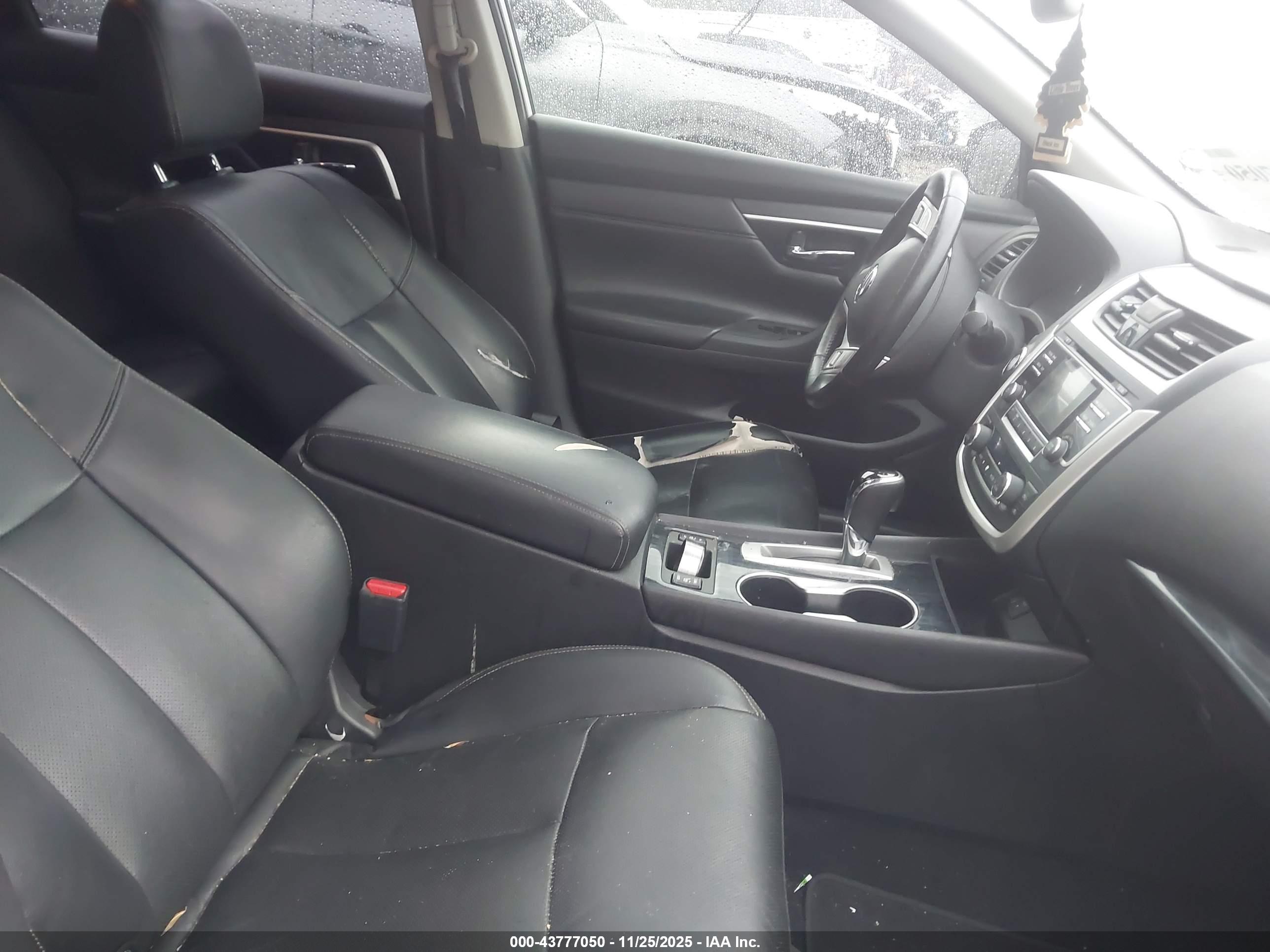 NISSAN ALTIMA image 5
