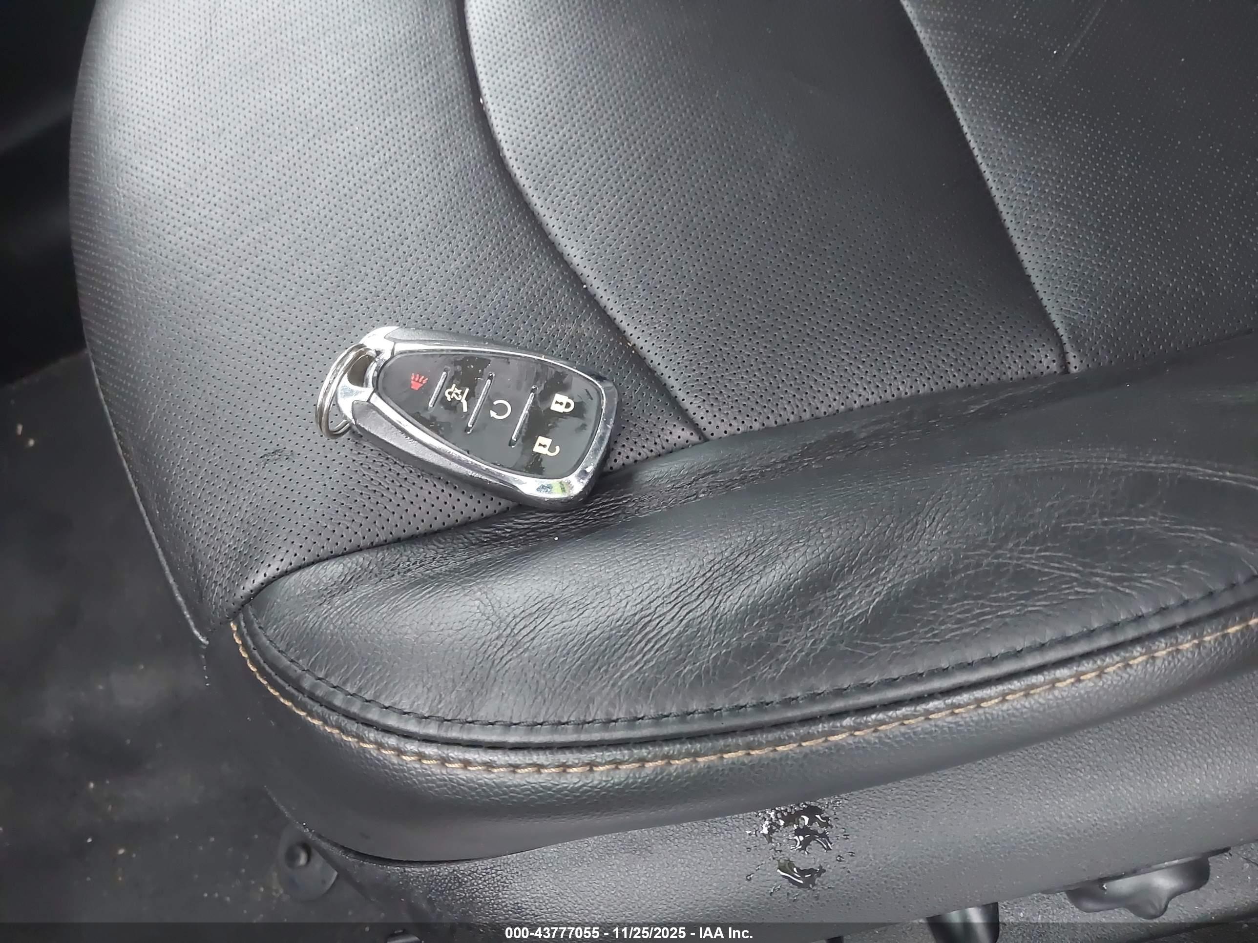 CHEVROLET EQUINOX image 11