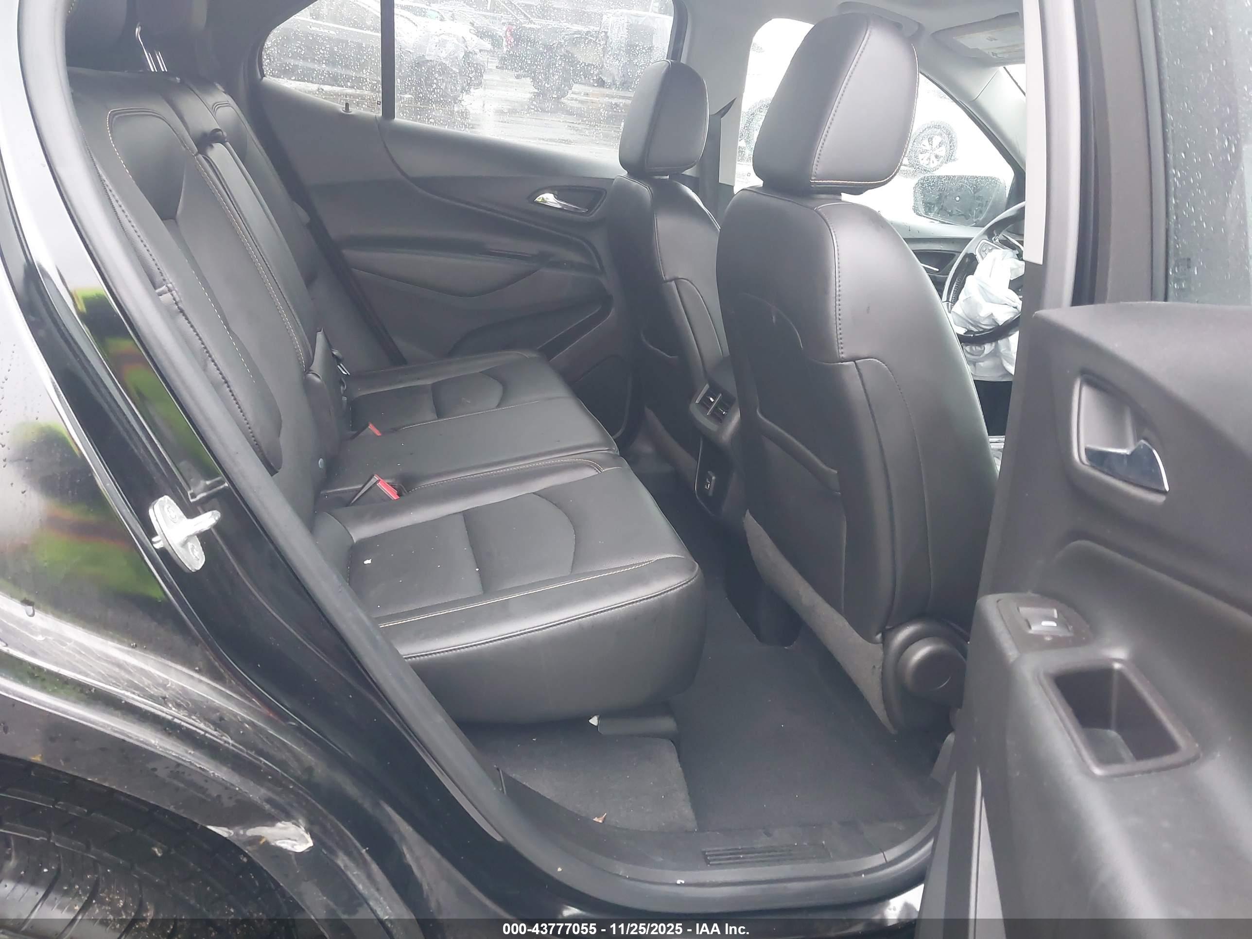 CHEVROLET EQUINOX image 8