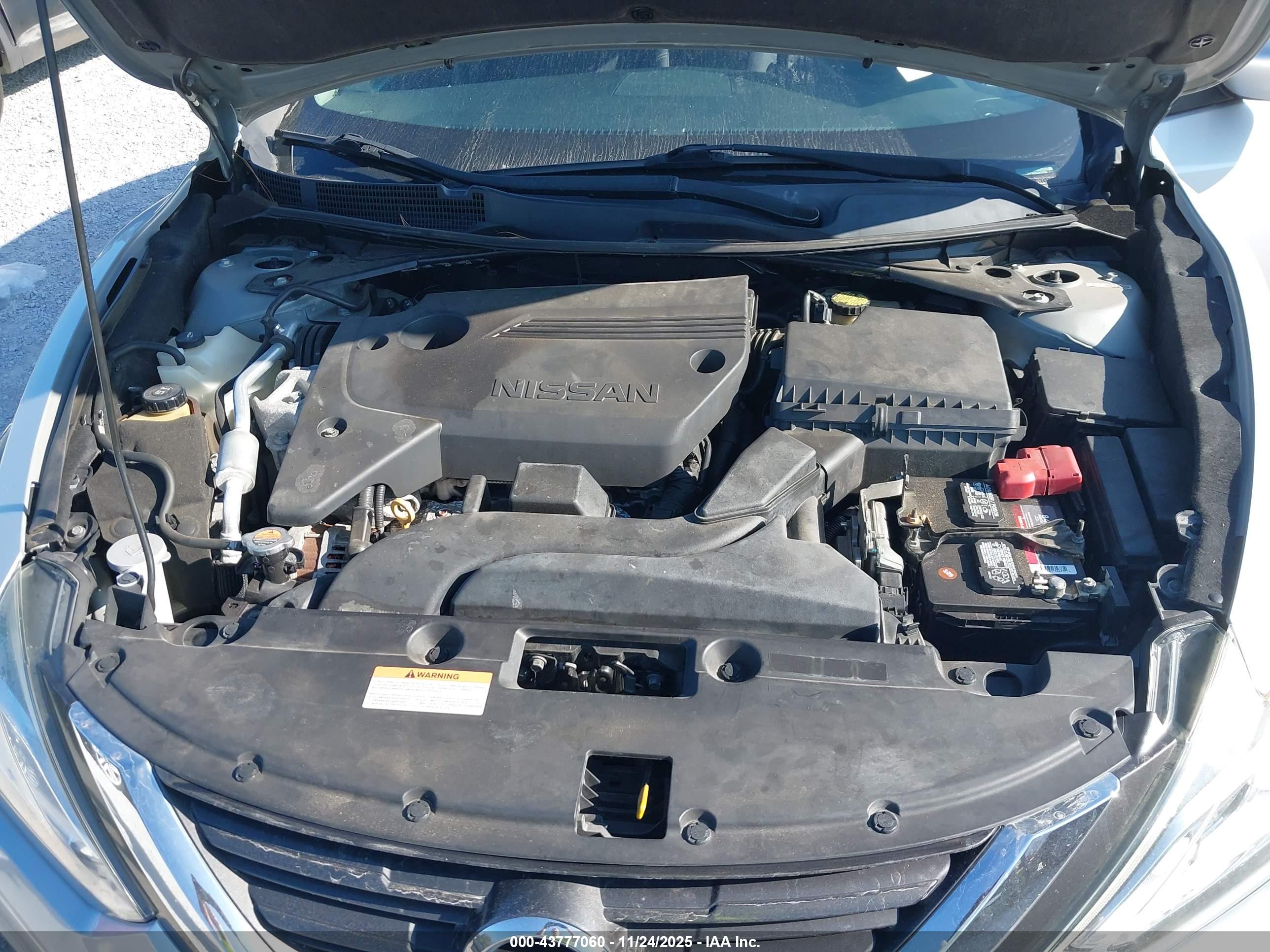NISSAN ALTIMA image 10
