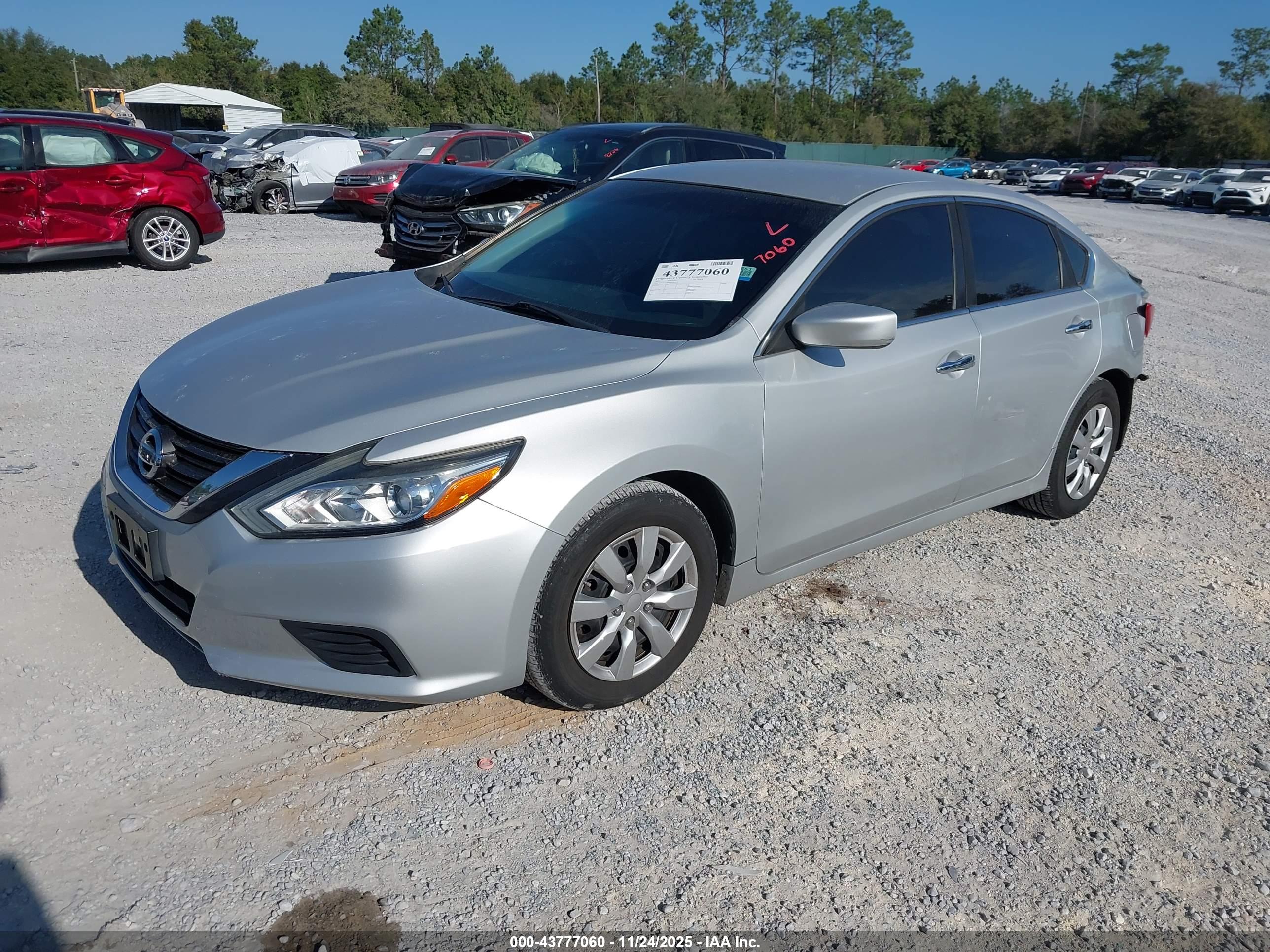 NISSAN ALTIMA image 2