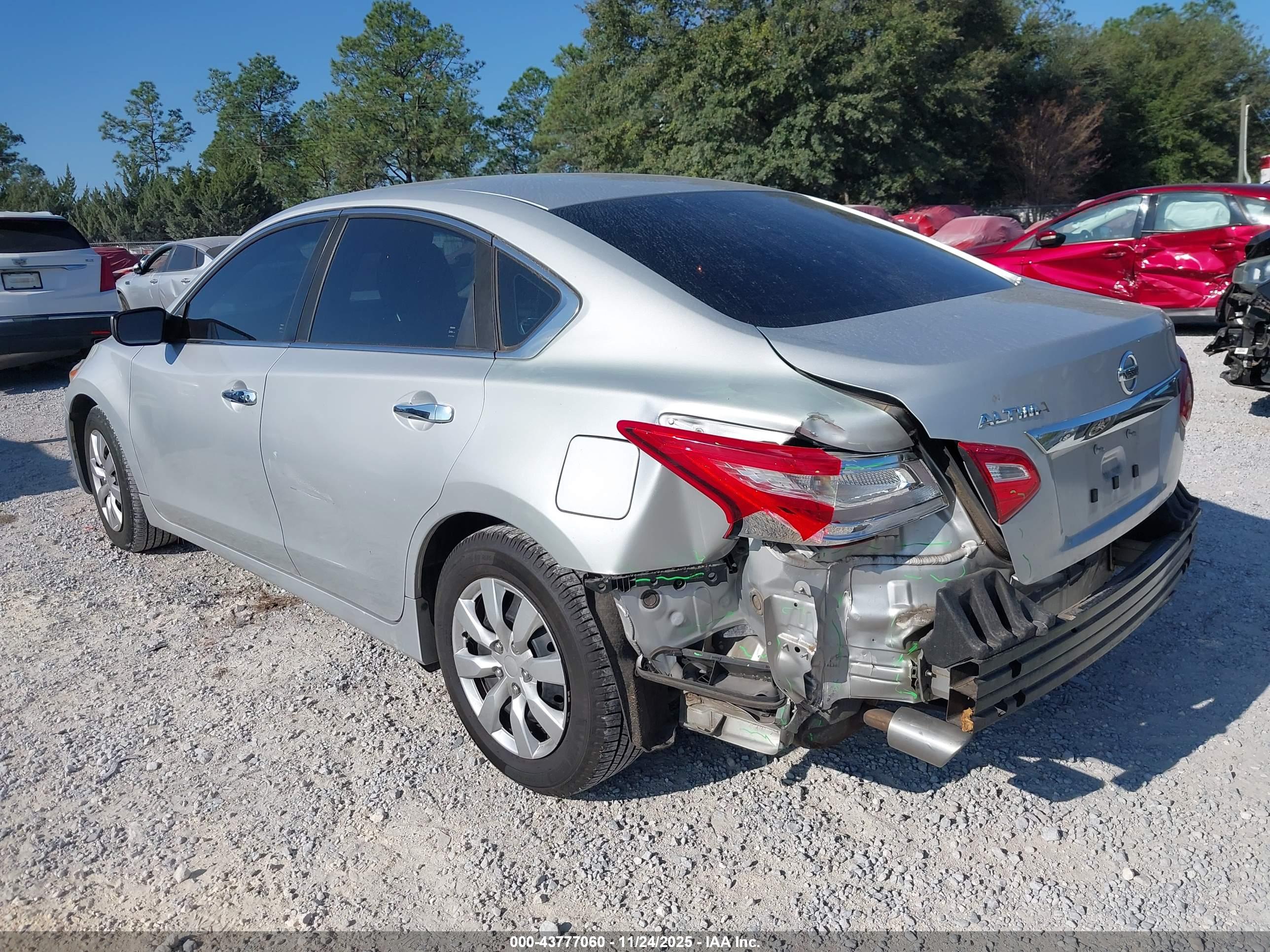 NISSAN ALTIMA image 3