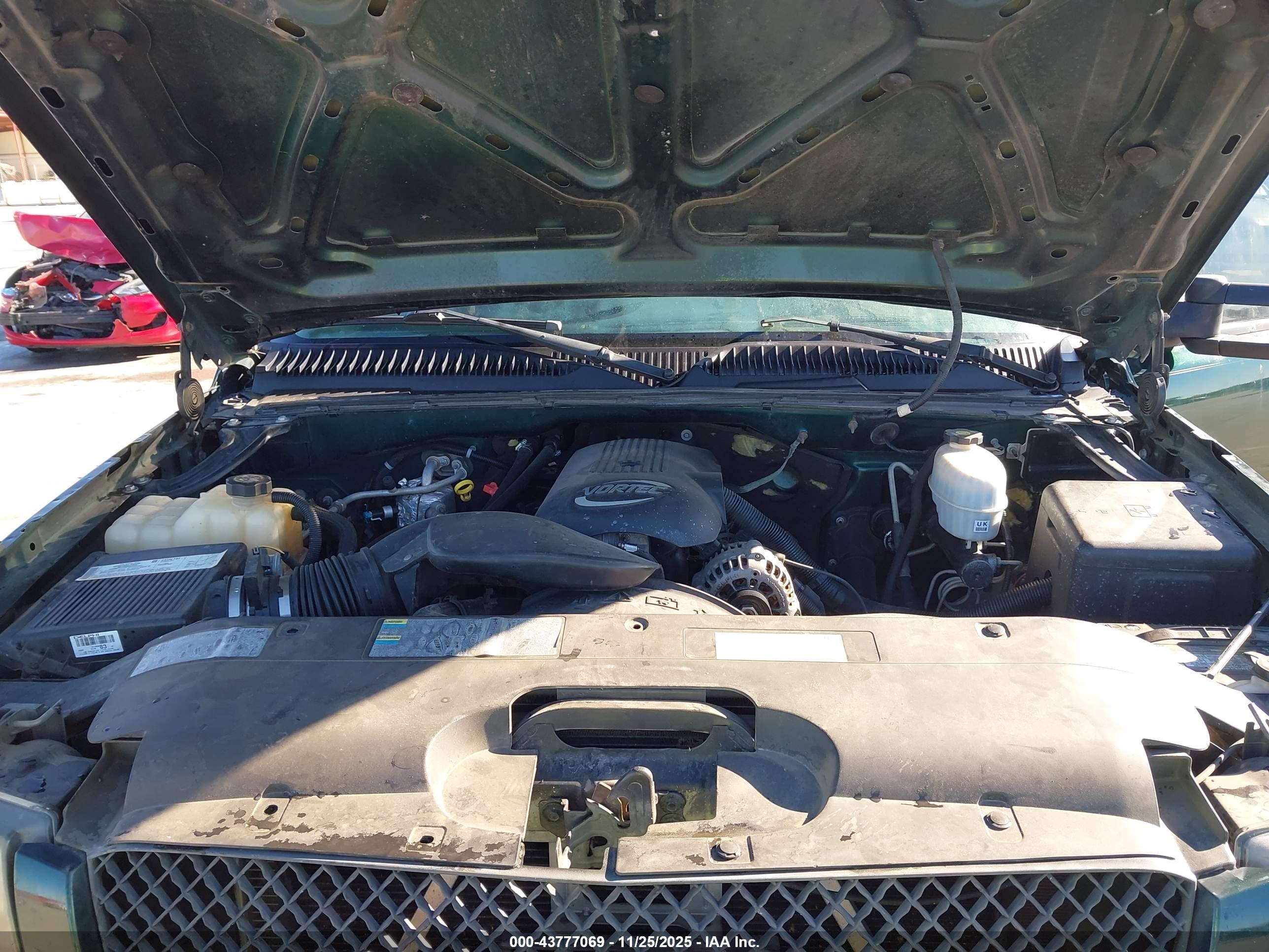 CHEVROLET SILVERADO image 10