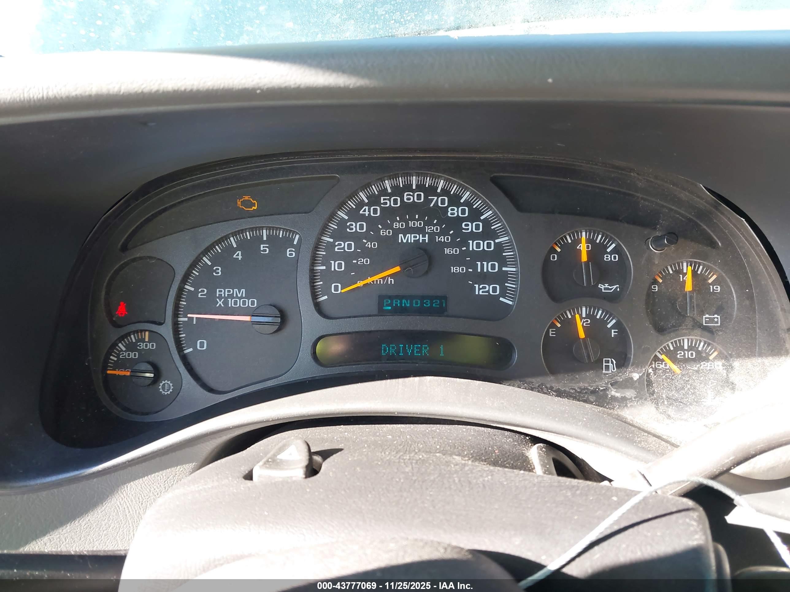CHEVROLET SILVERADO image 7