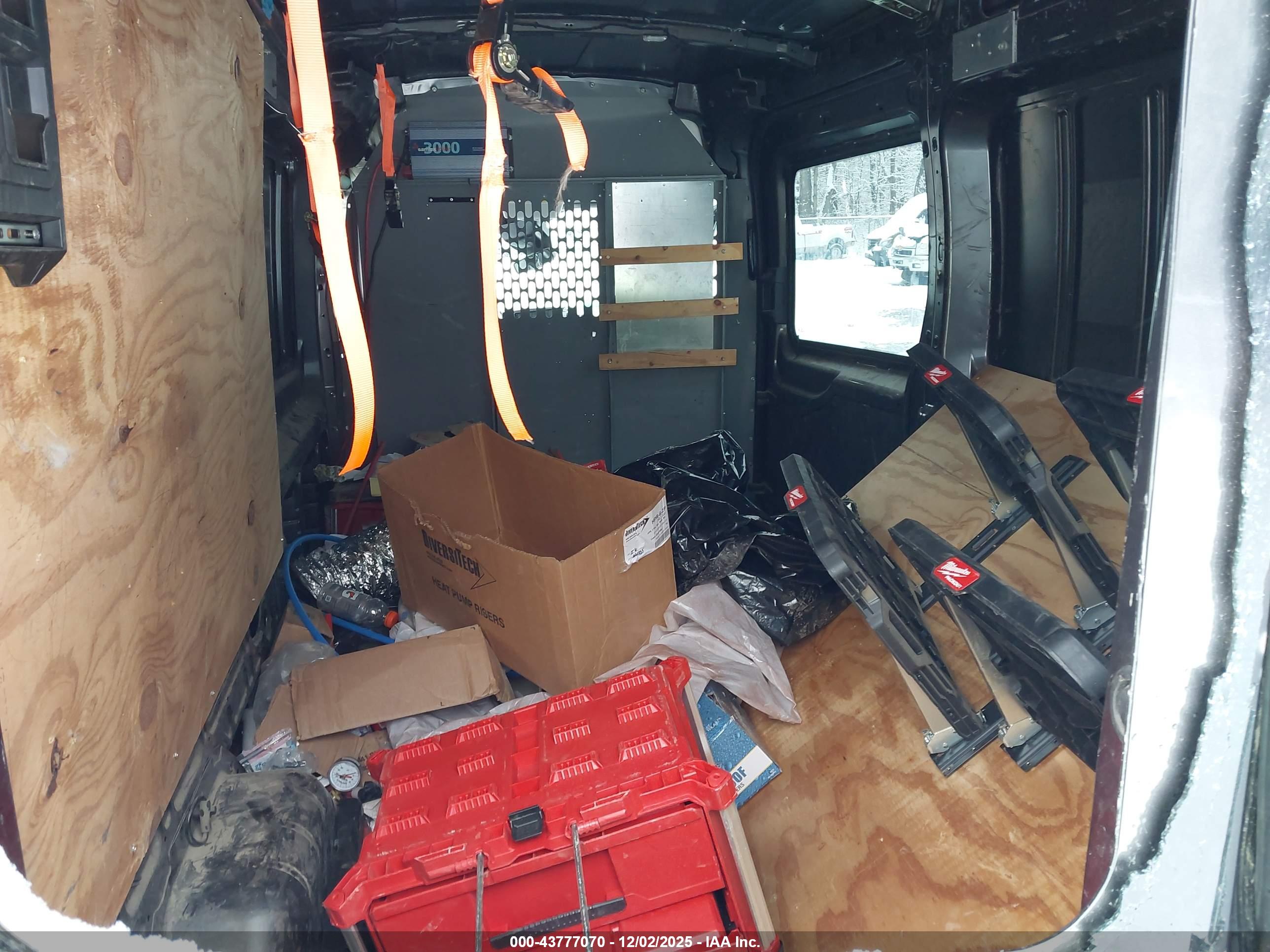 FORD TRANSIT-250 image 7