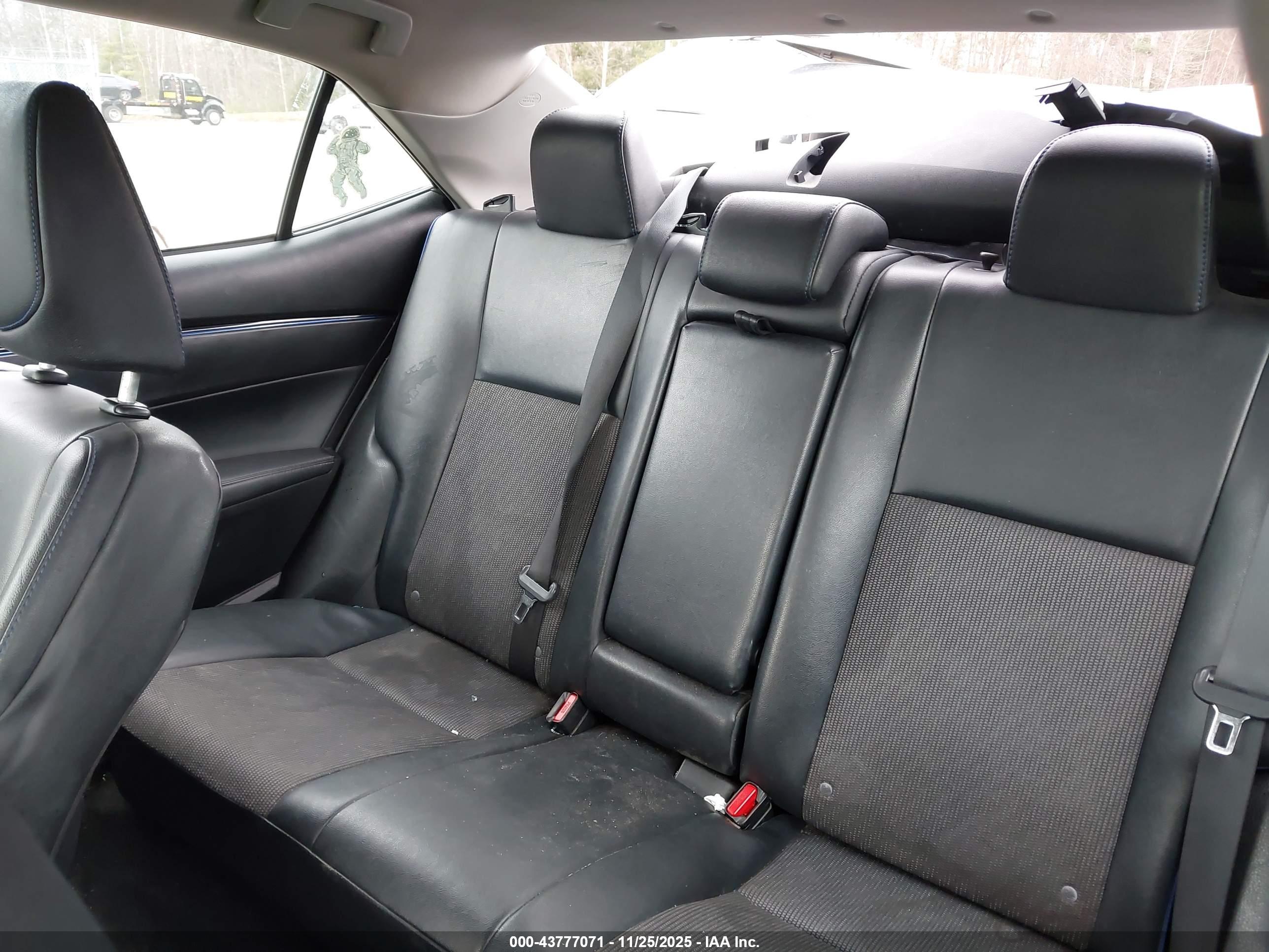 TOYOTA COROLLA image 8
