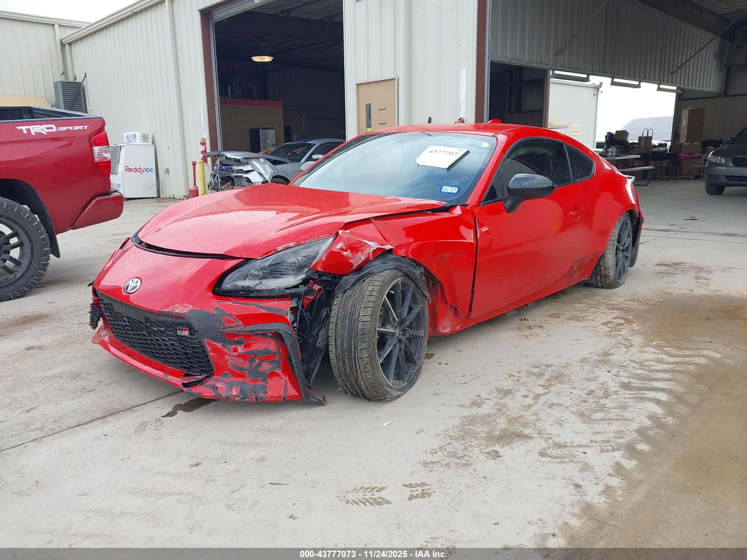 TOYOTA GR86 image 2
