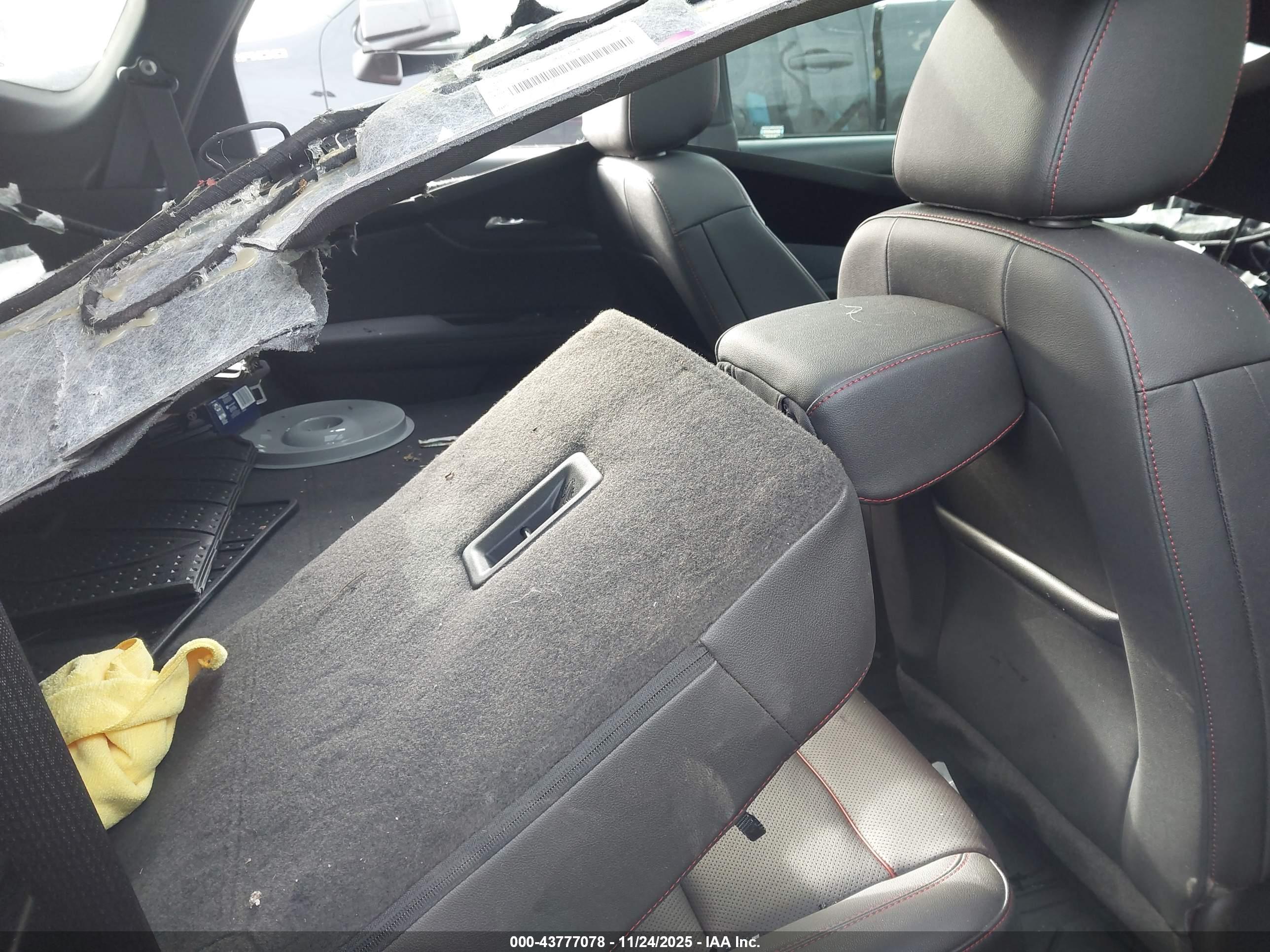 CHEVROLET BLAZER image 8