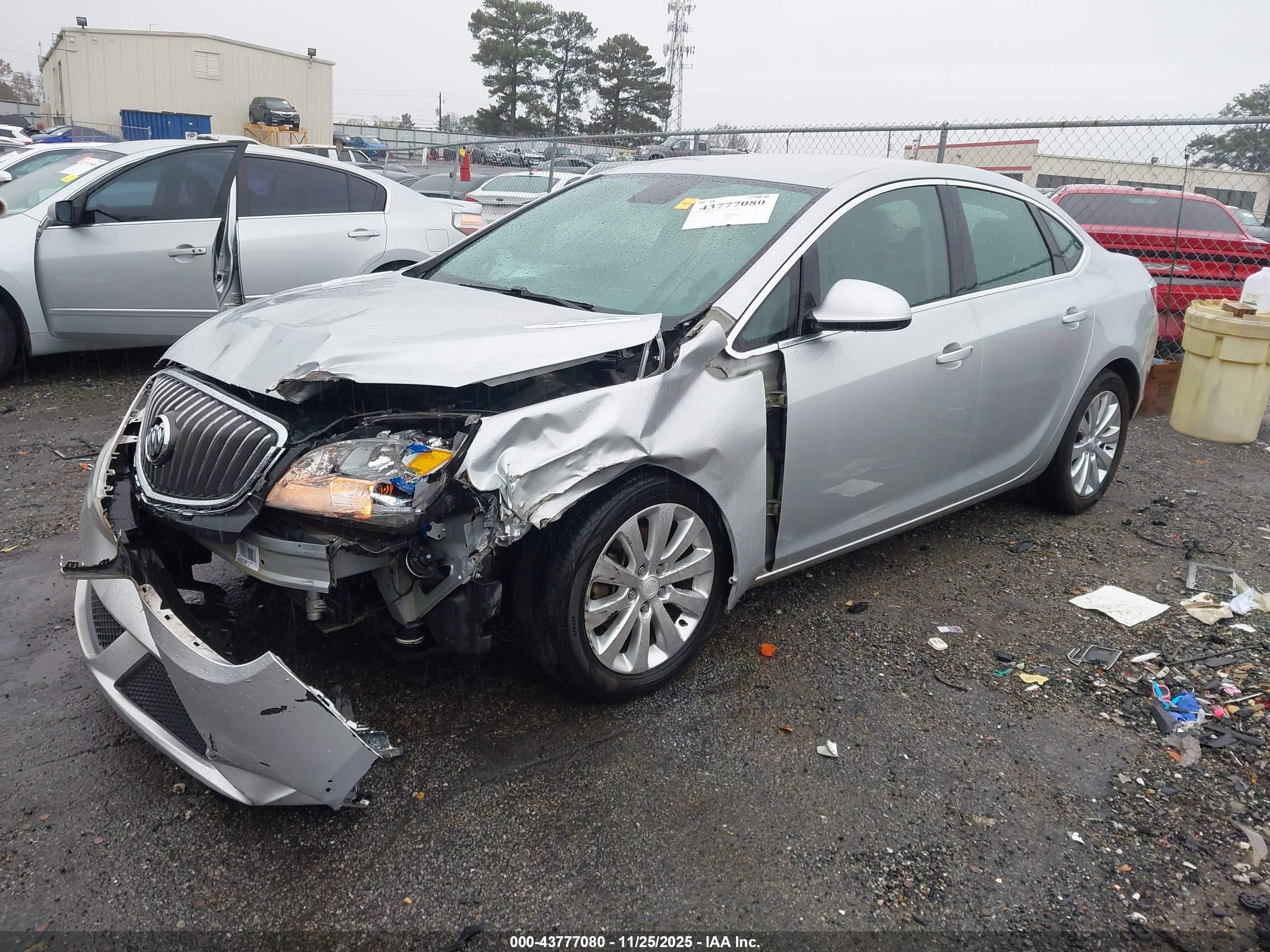 BUICK VERANO image 2