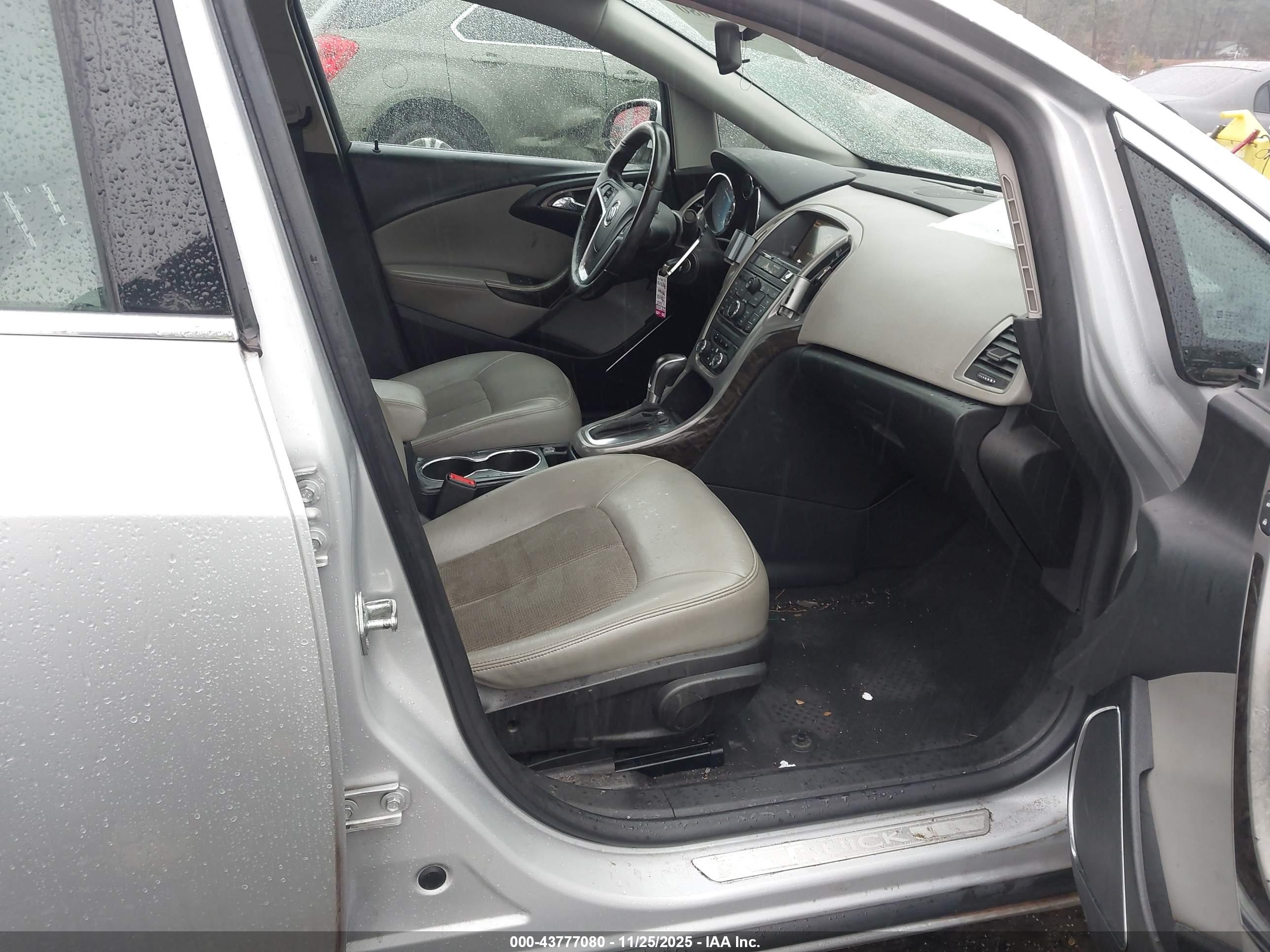 BUICK VERANO image 5