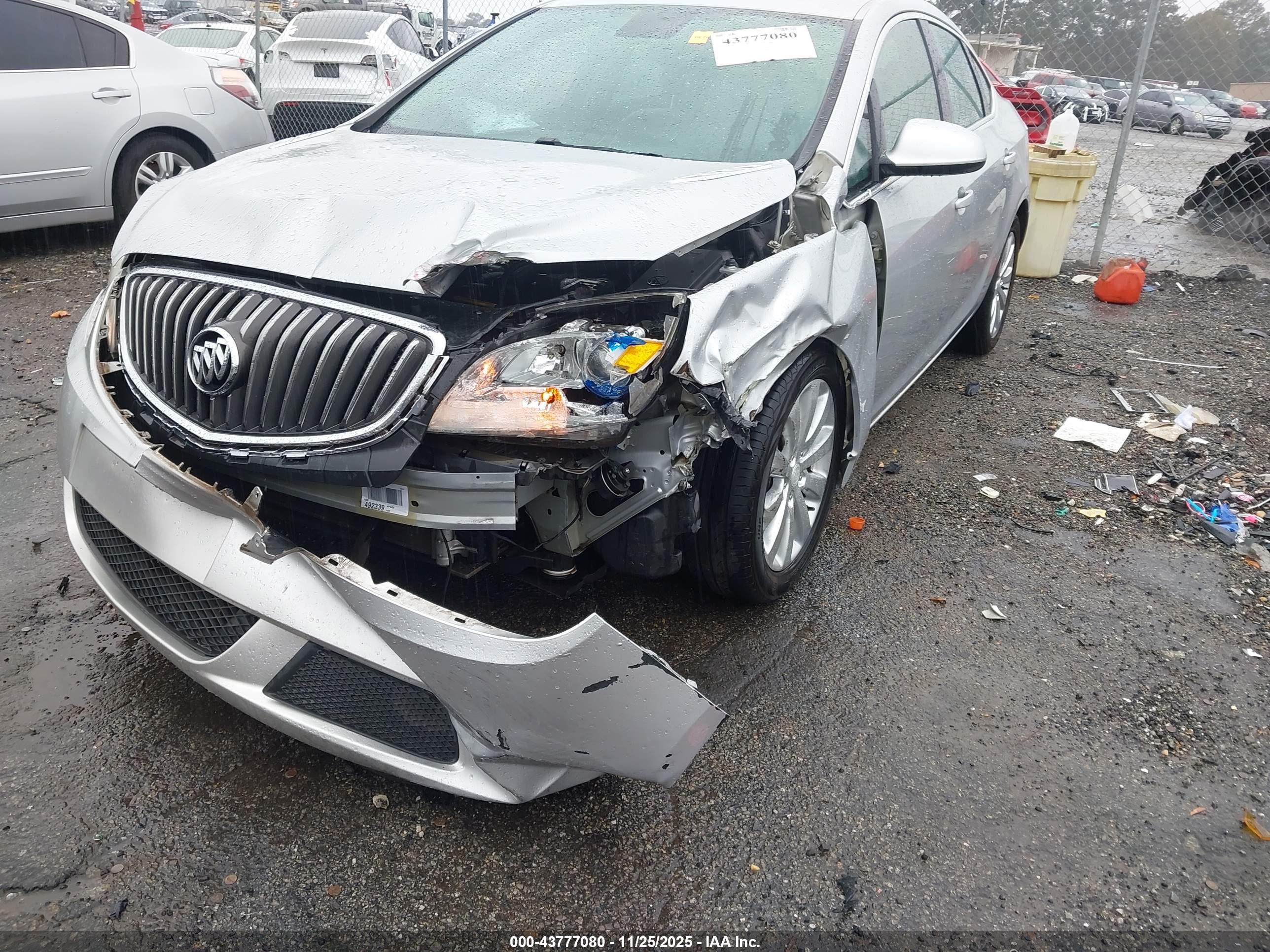 BUICK VERANO image 6