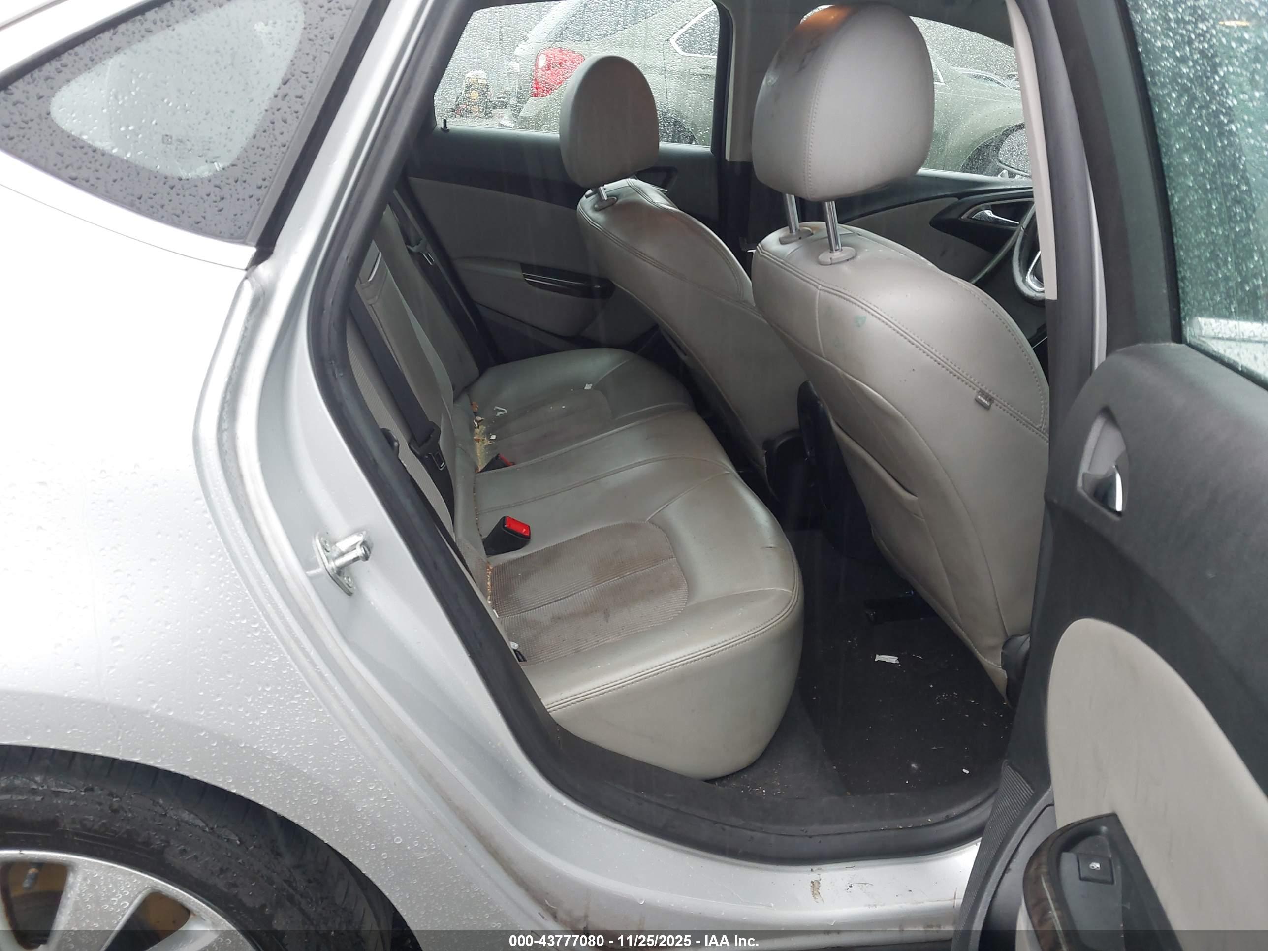 BUICK VERANO image 8