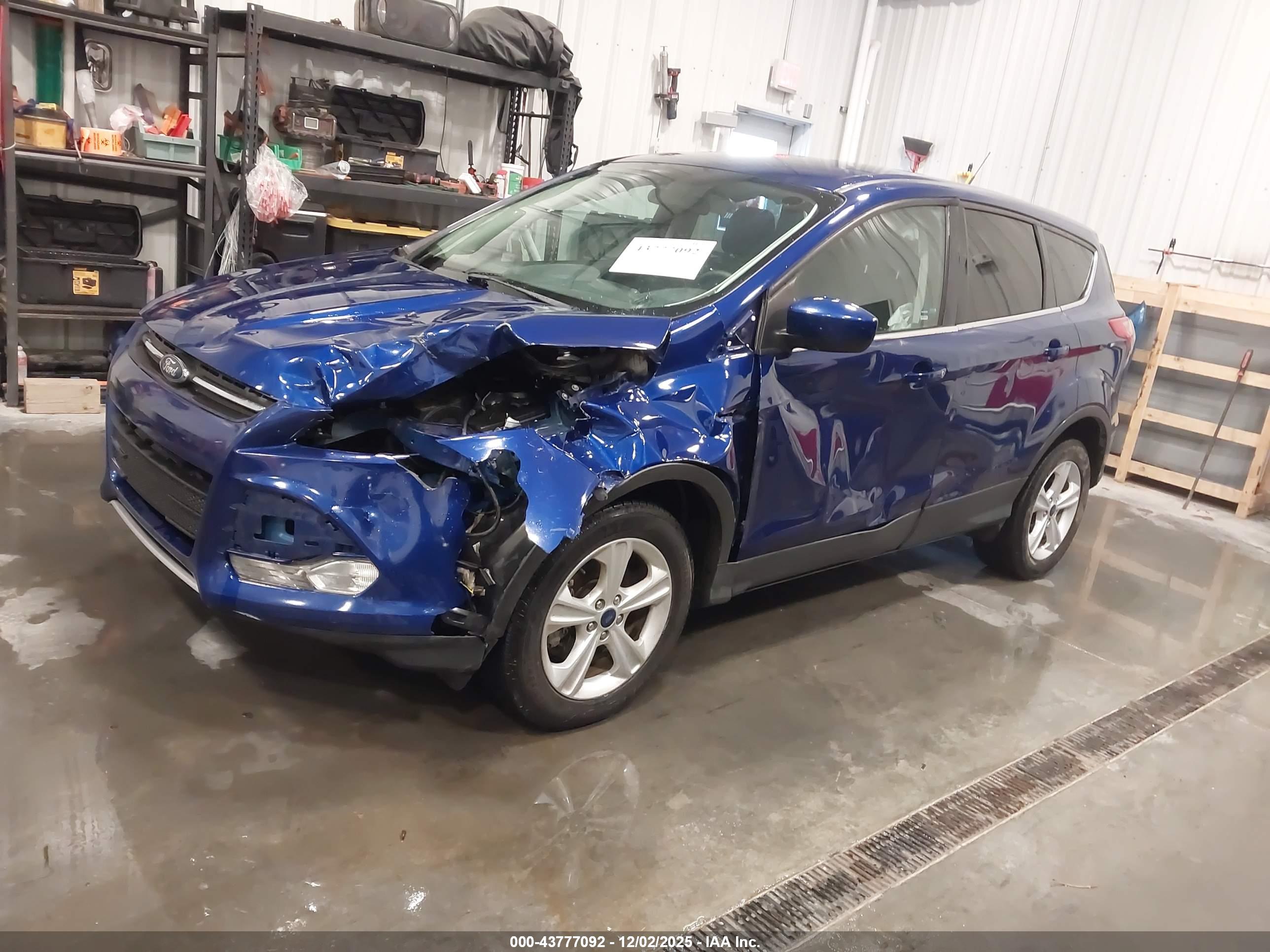 FORD ESCAPE image 2