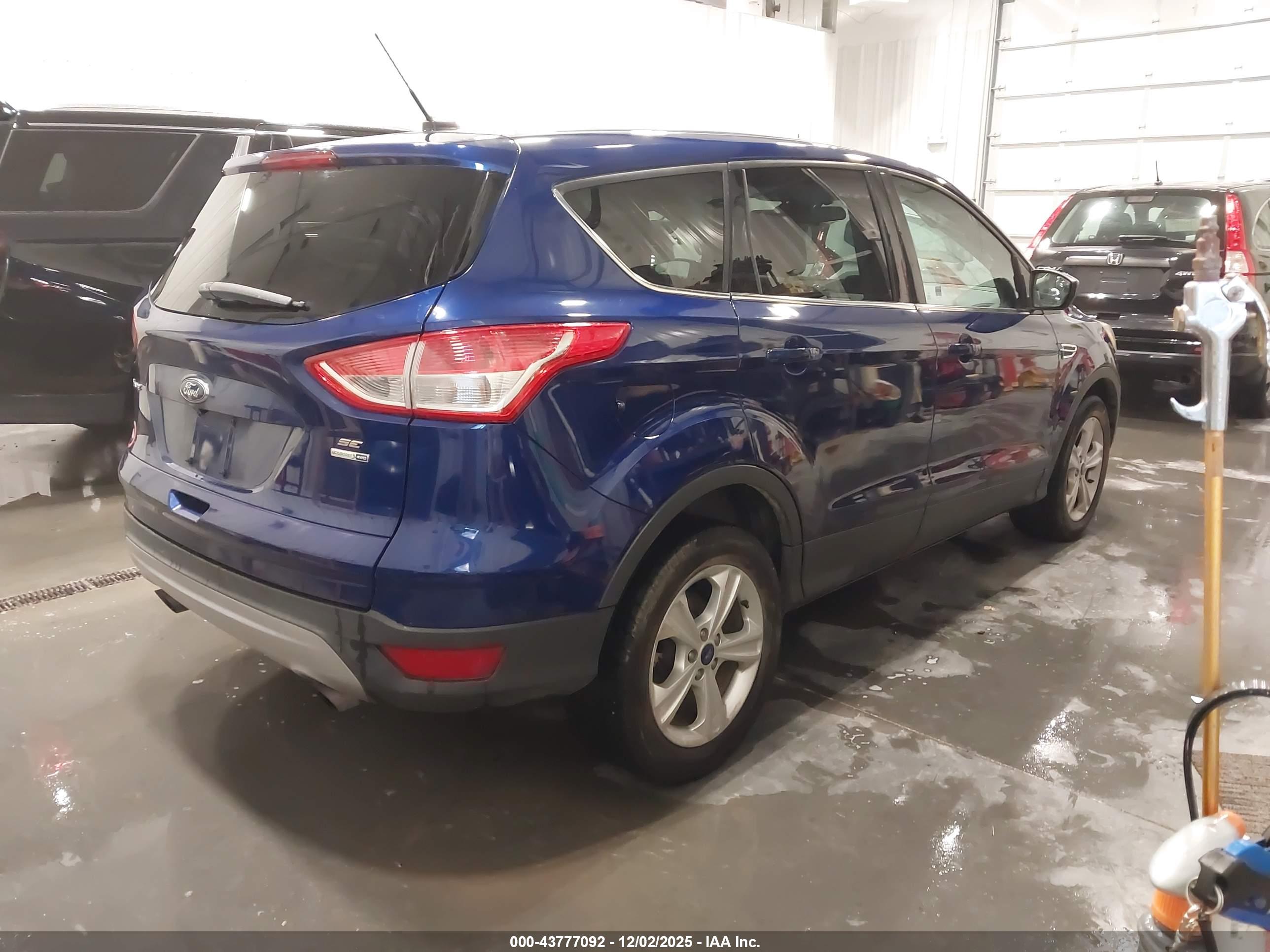 FORD ESCAPE image 4