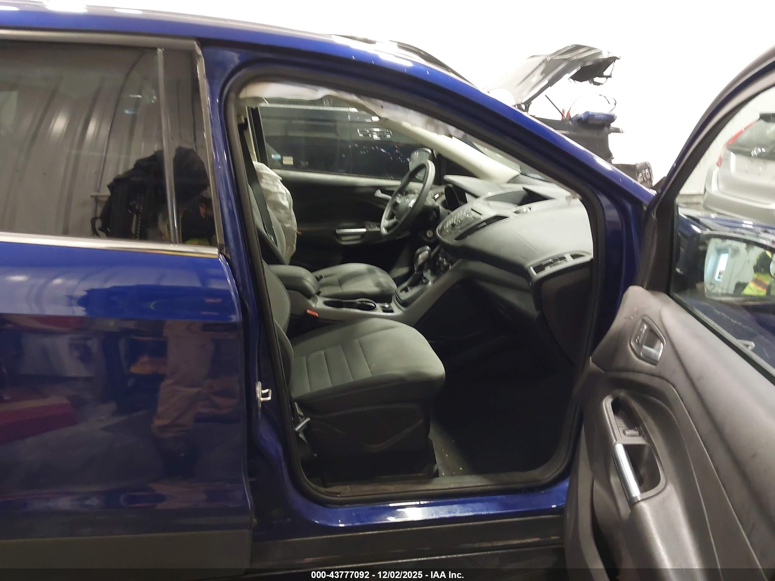 FORD ESCAPE image 5