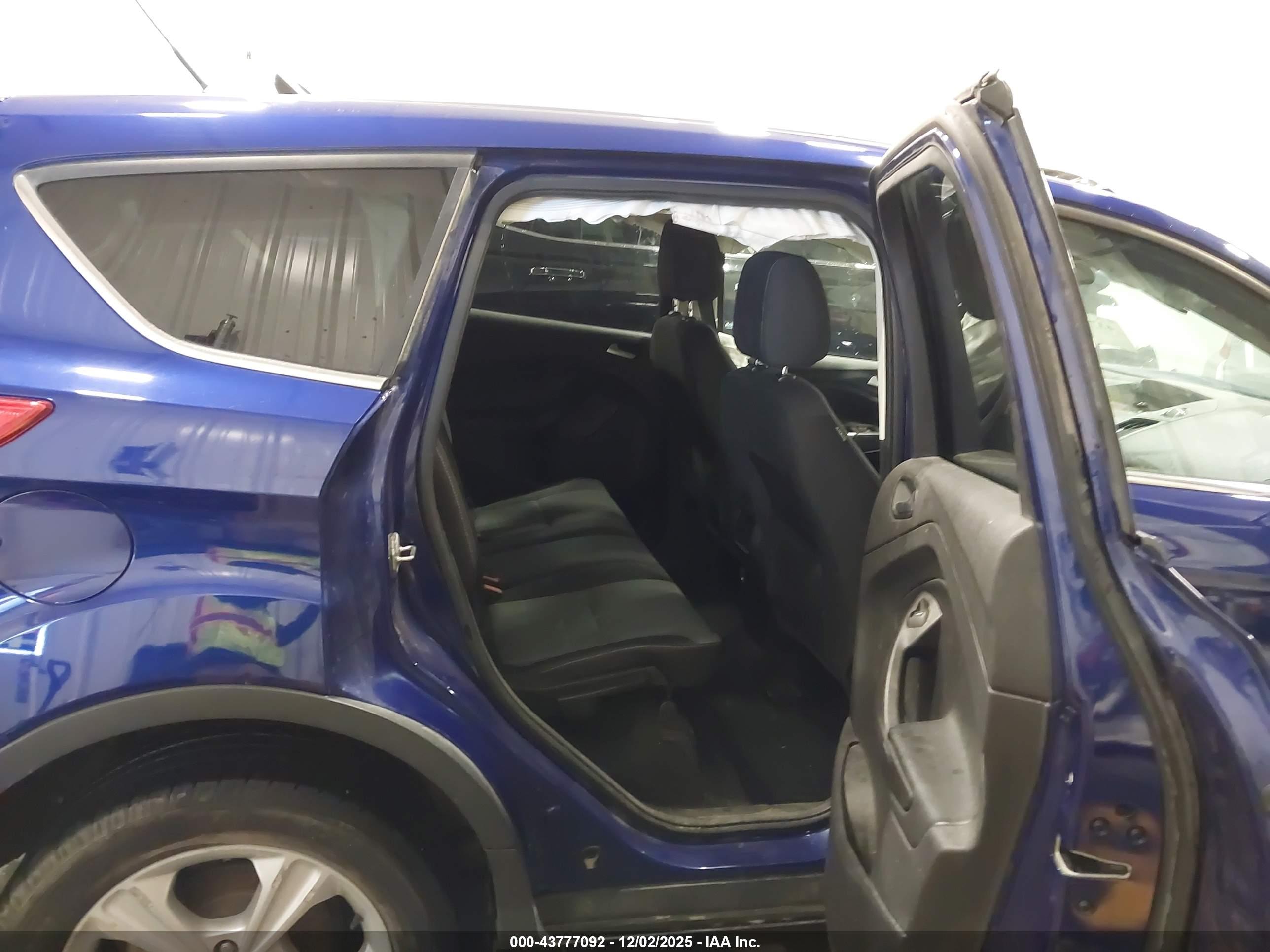 FORD ESCAPE image 8