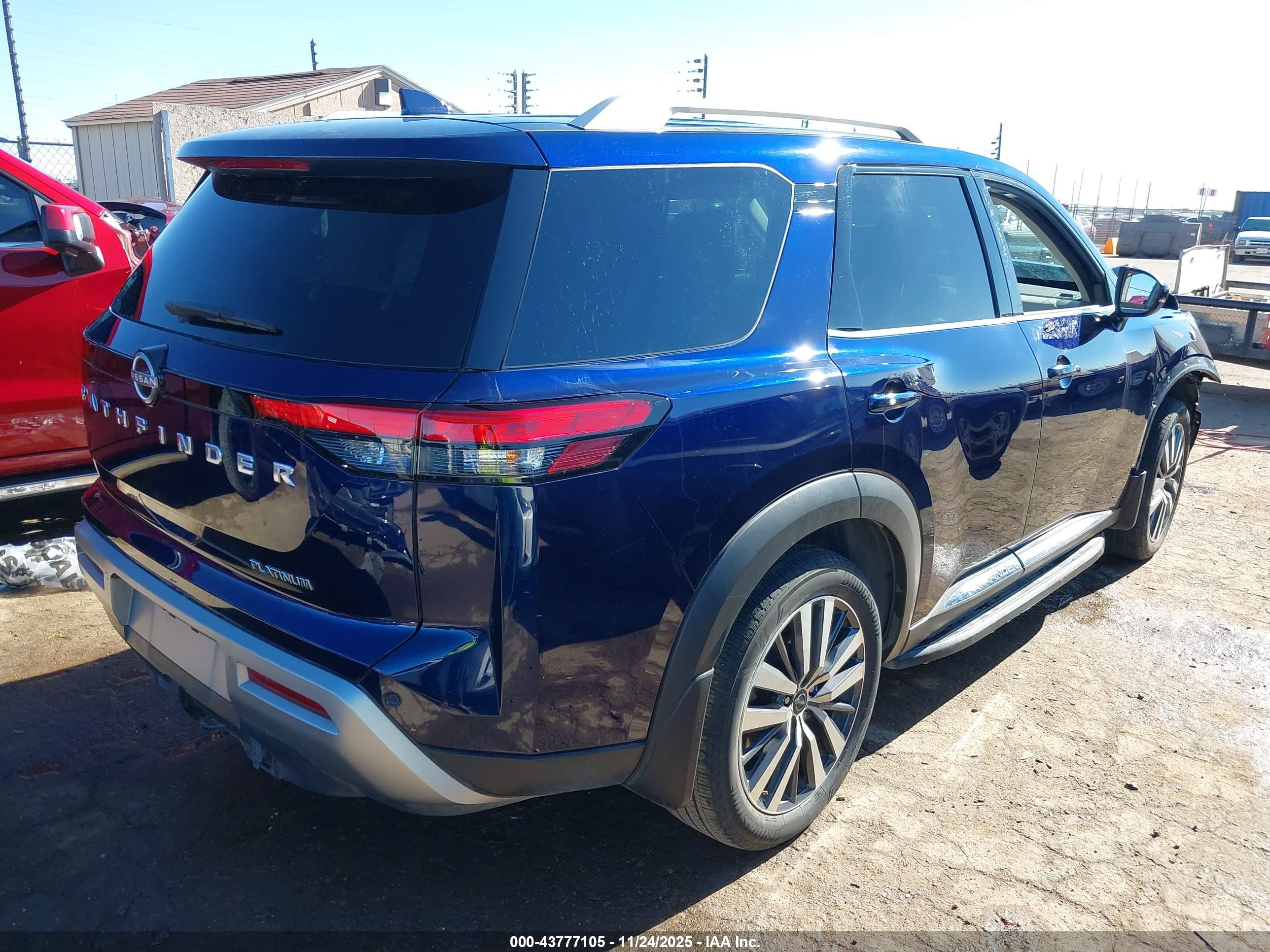 NISSAN PATHFINDER image 4
