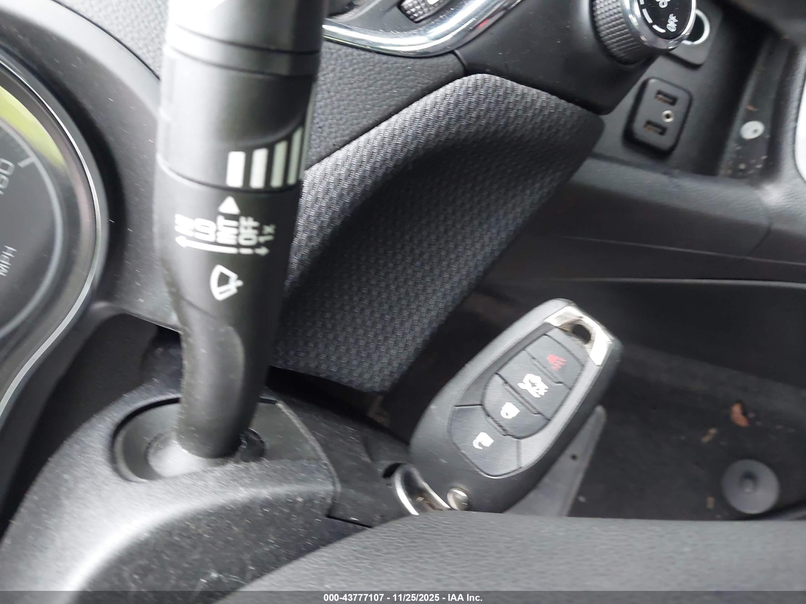 CHEVROLET CRUZE image 11