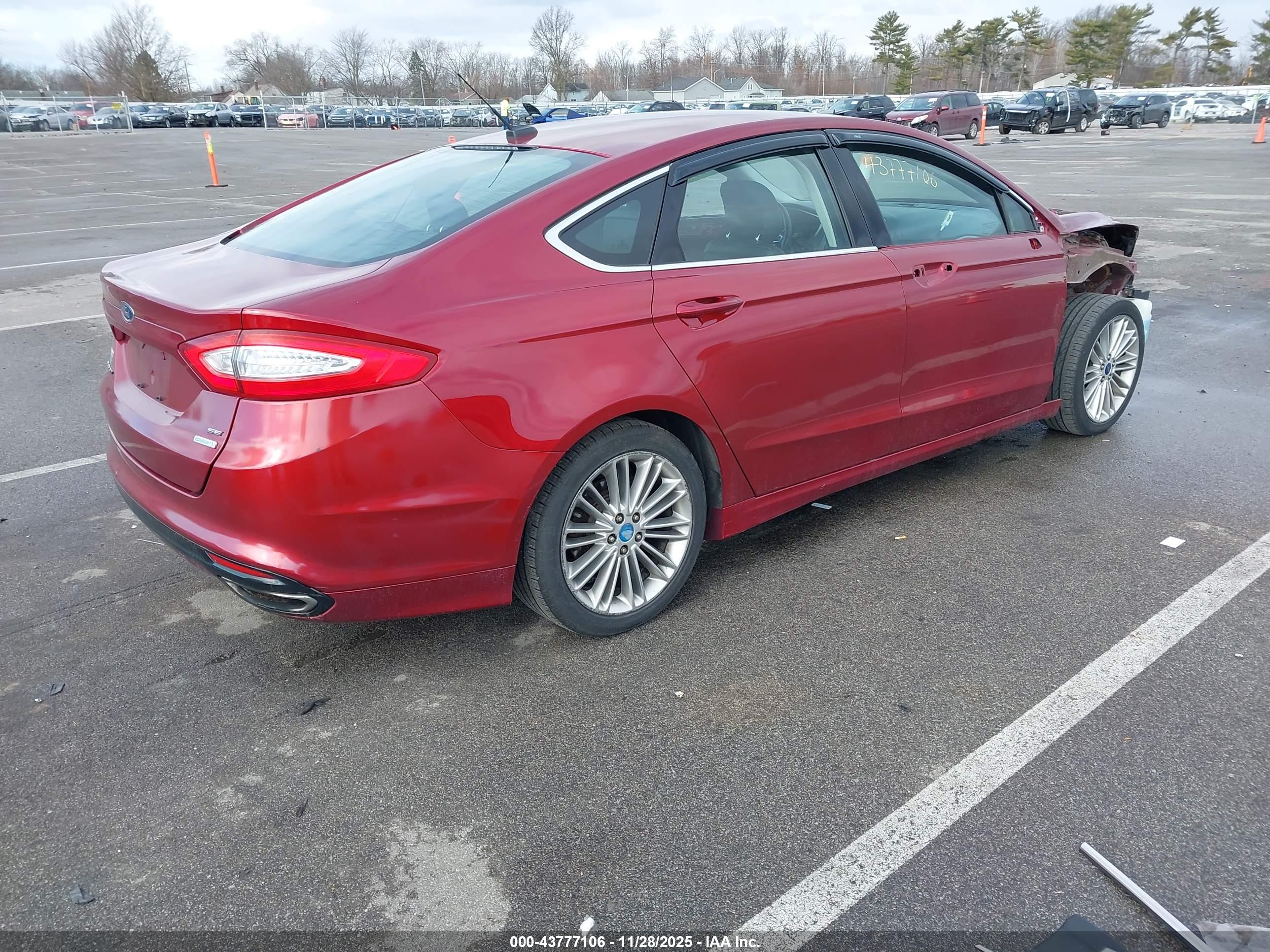 FORD FUSION image 4