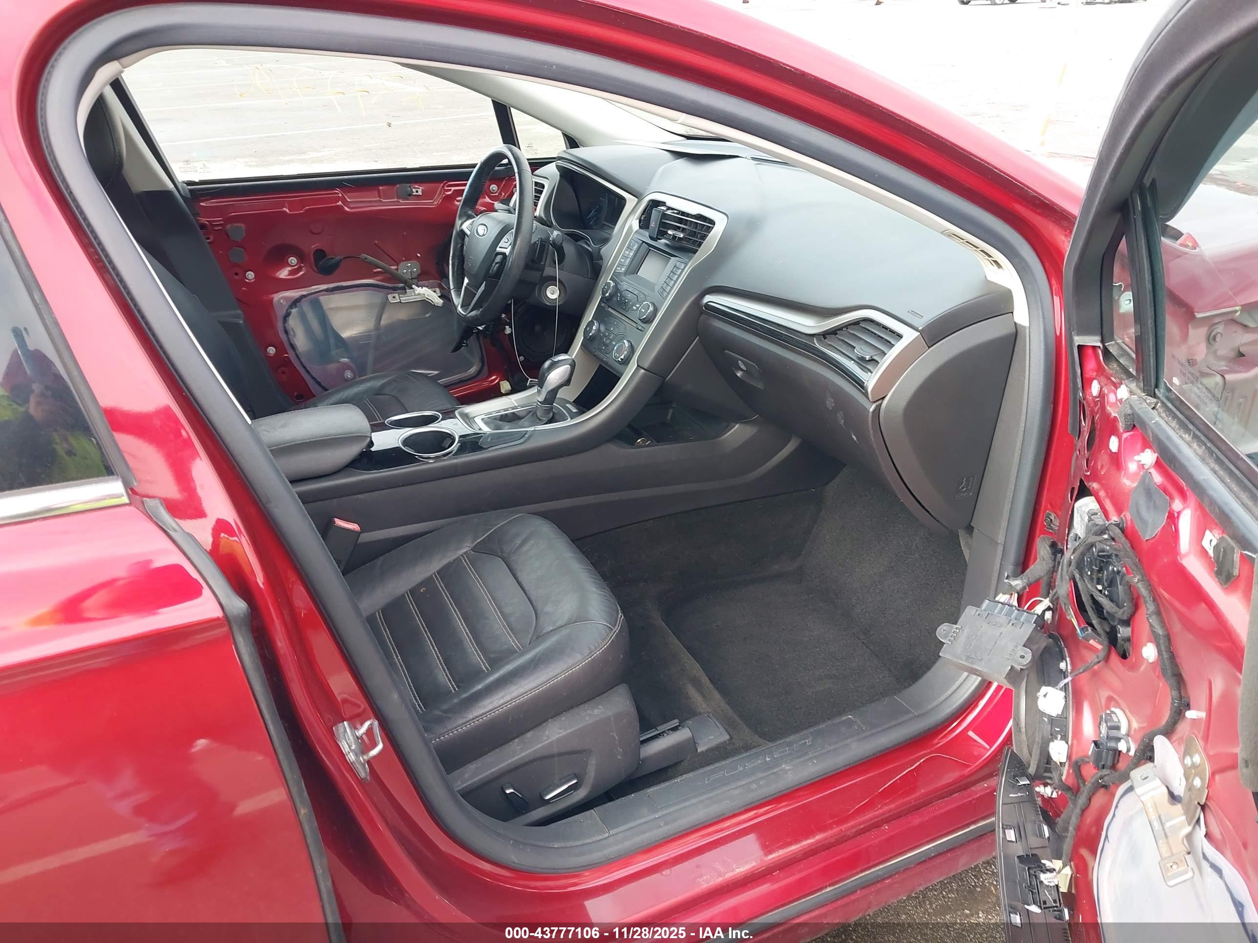 FORD FUSION image 5