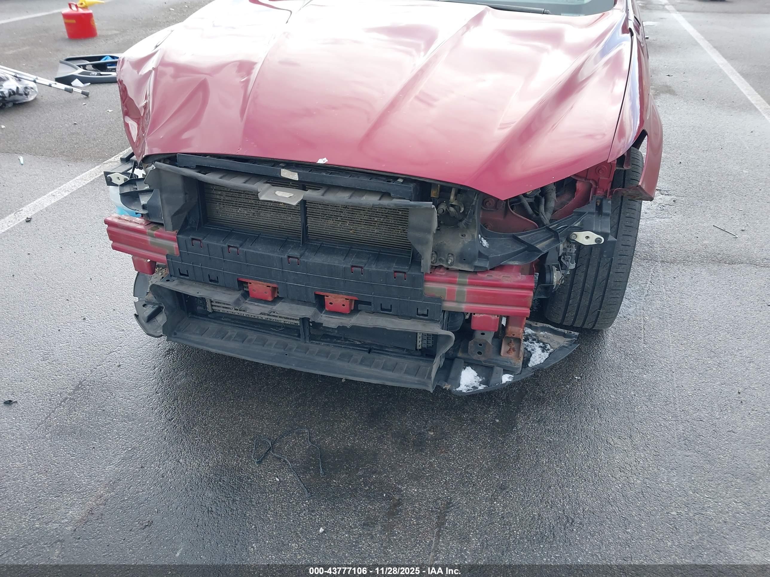 FORD FUSION image 6