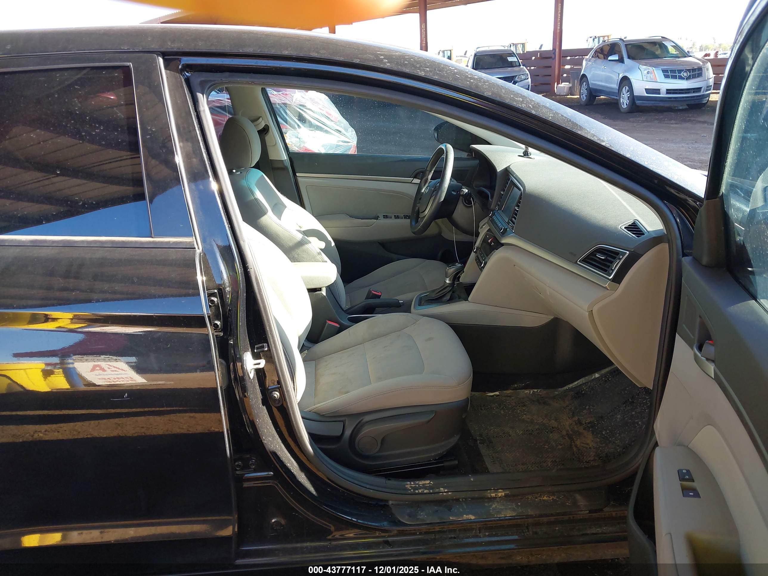 HYUNDAI ELANTRA image 5