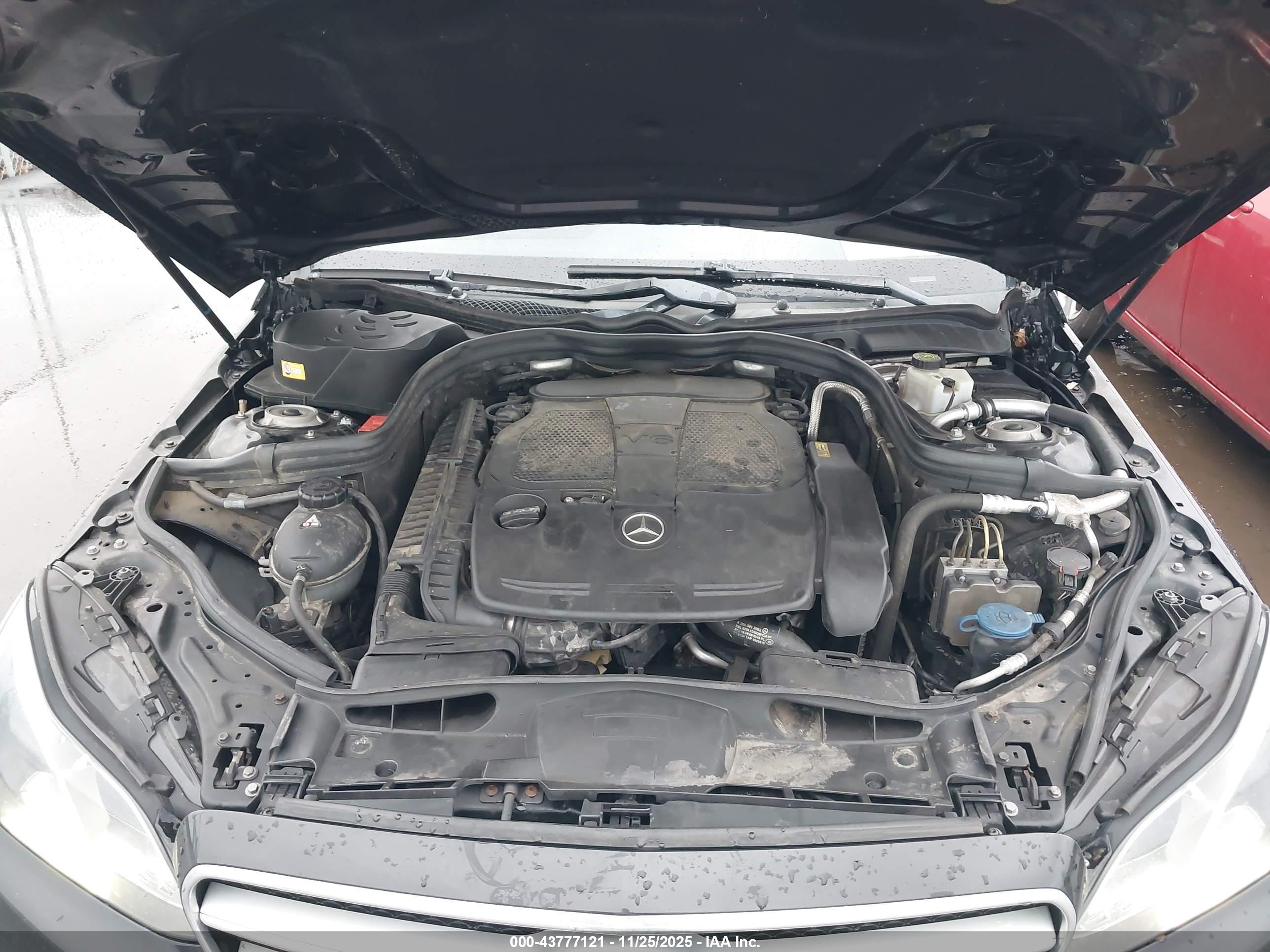 MERCEDES-BENZ E image 10