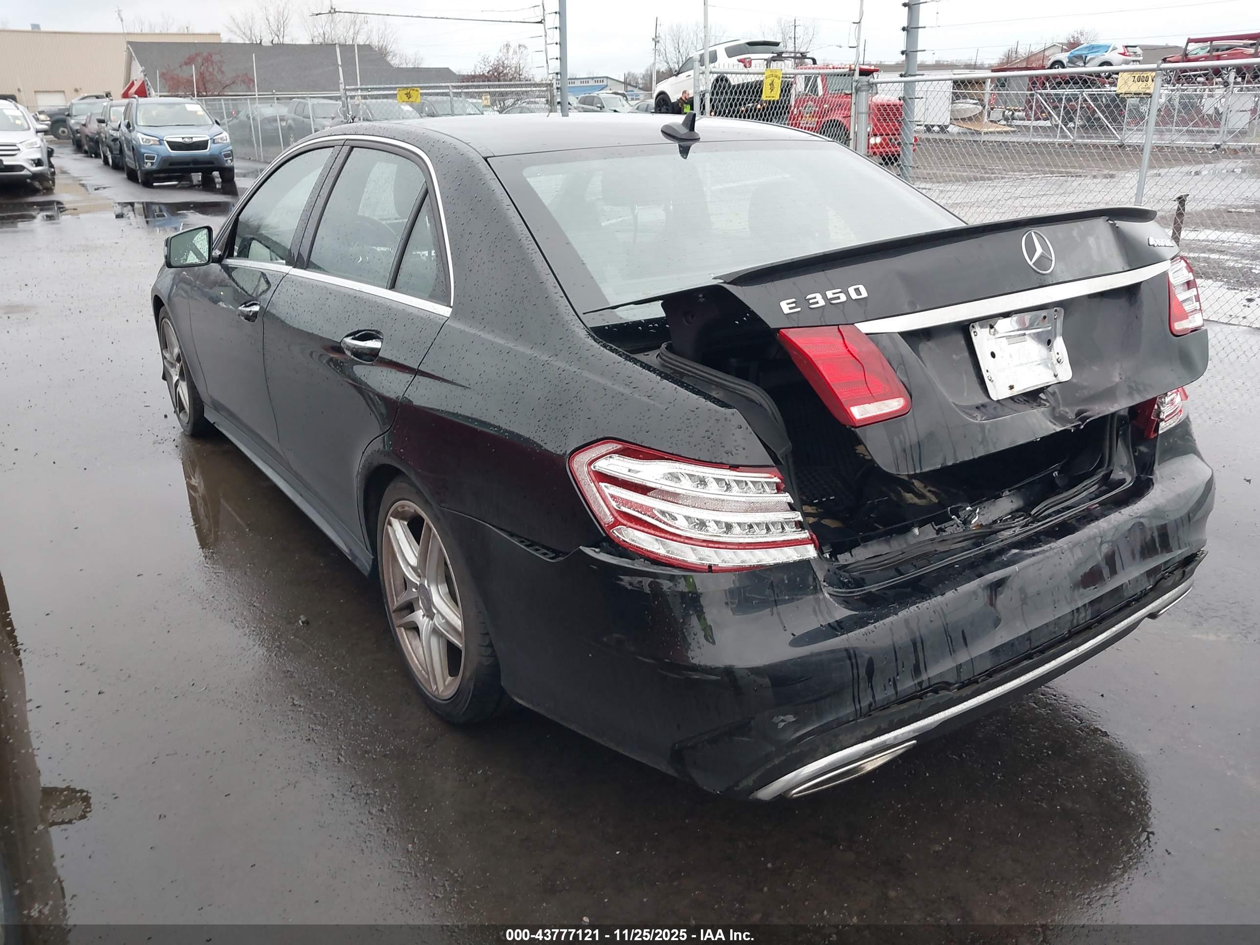 MERCEDES-BENZ E image 3
