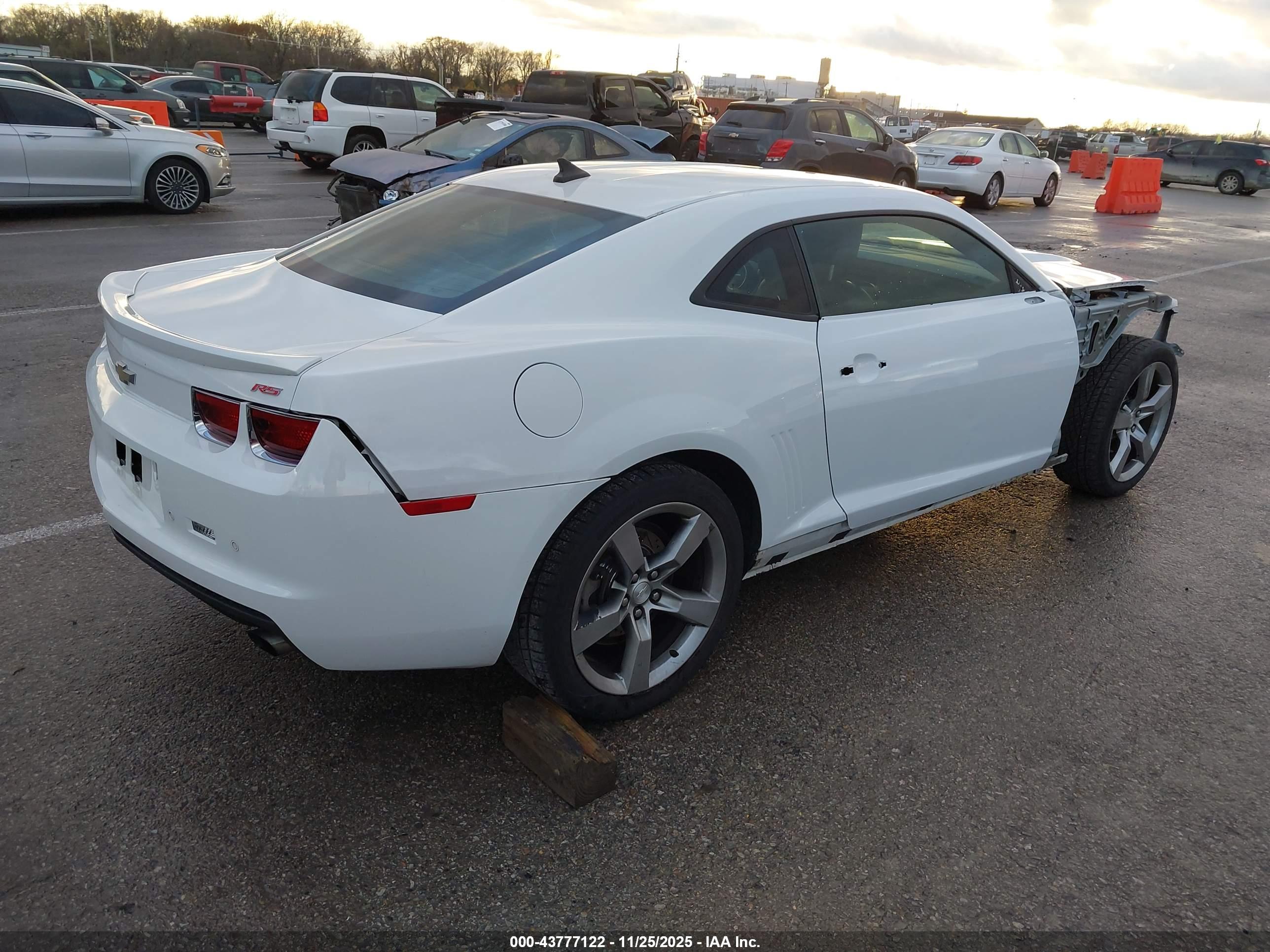 CHEVROLET CAMARO image 4